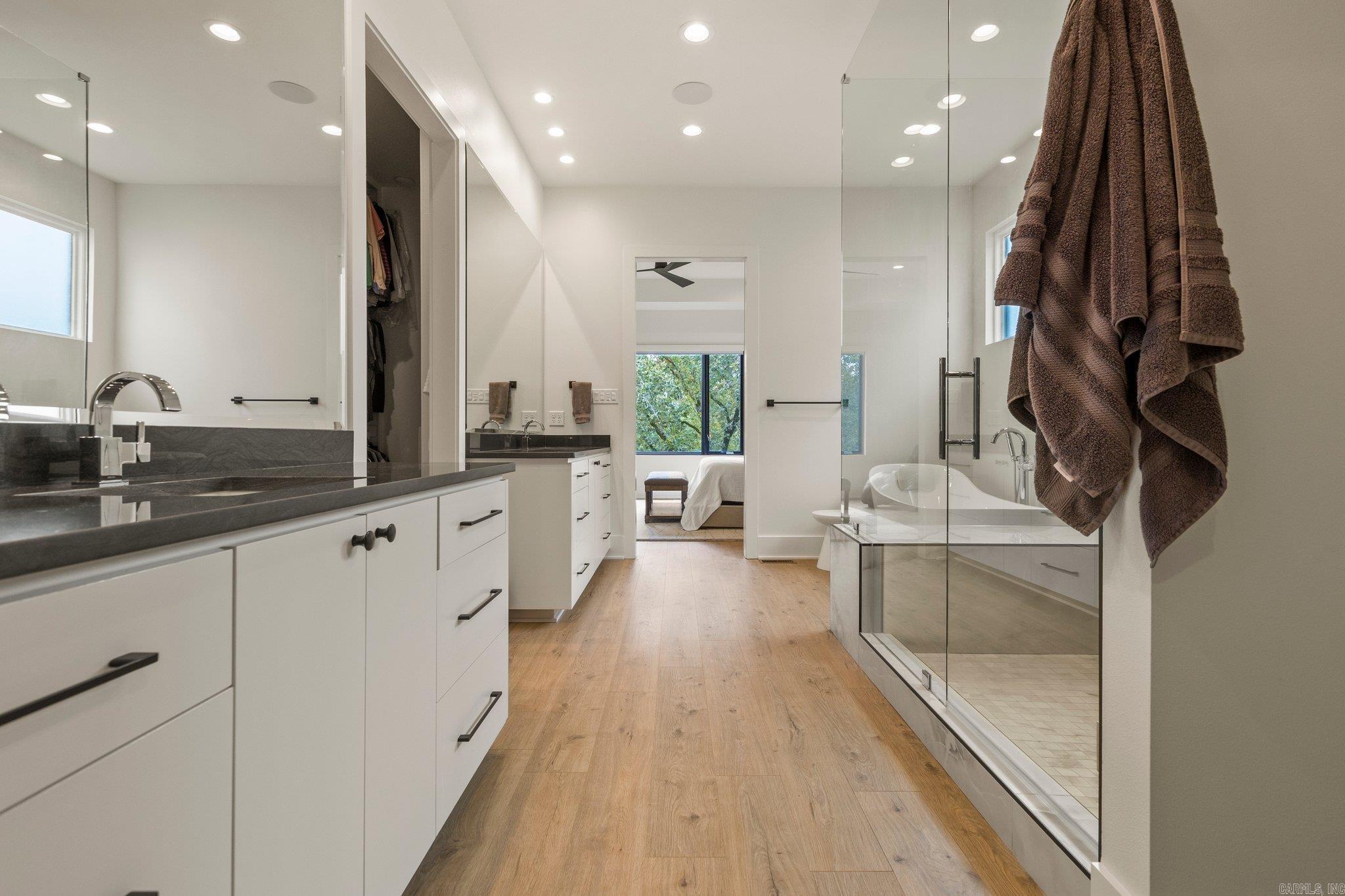 CHENAL VALLEY "FALSTONE COURT" - Residential