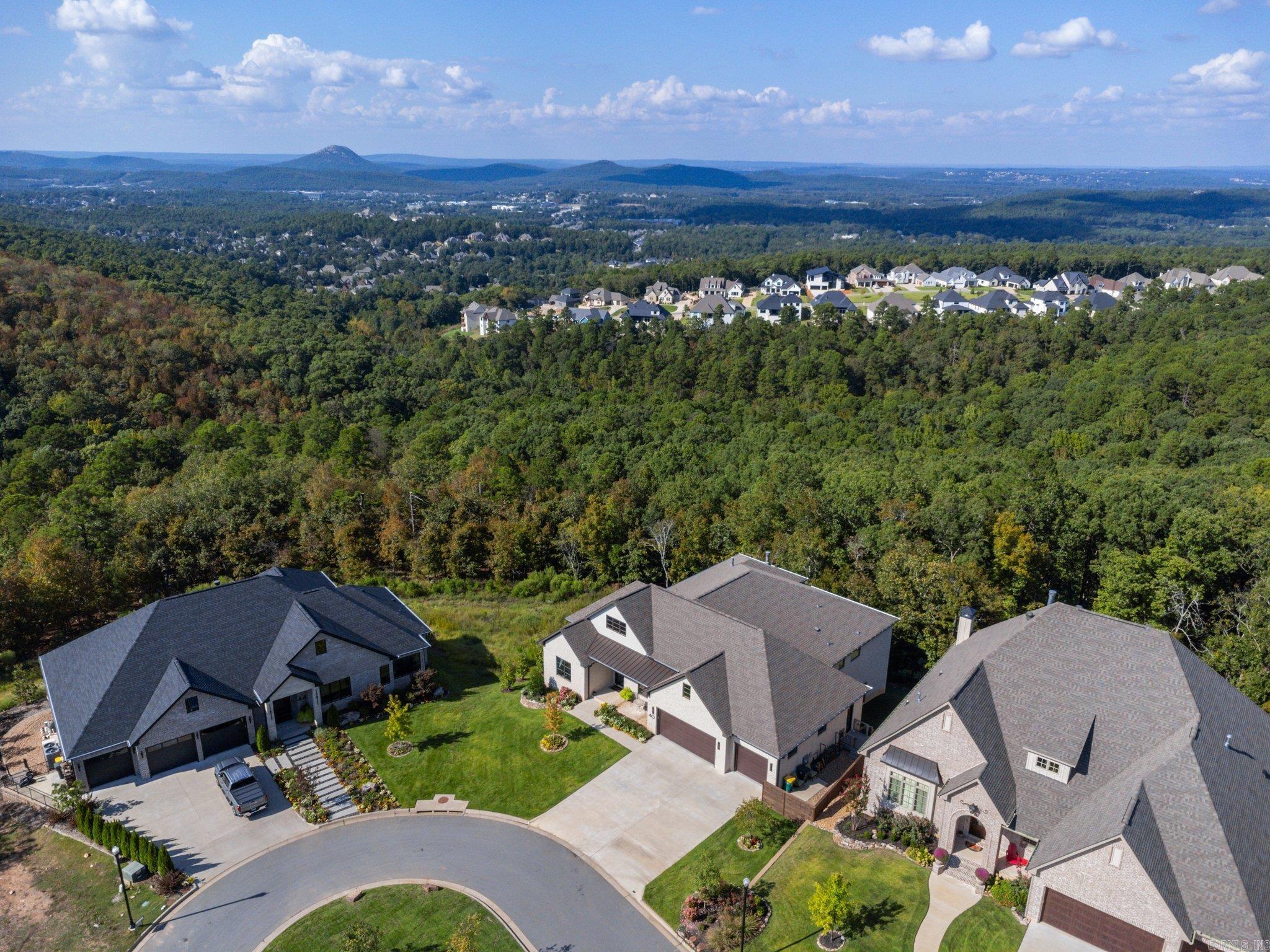 CHENAL VALLEY "FALSTONE COURT" - Residential