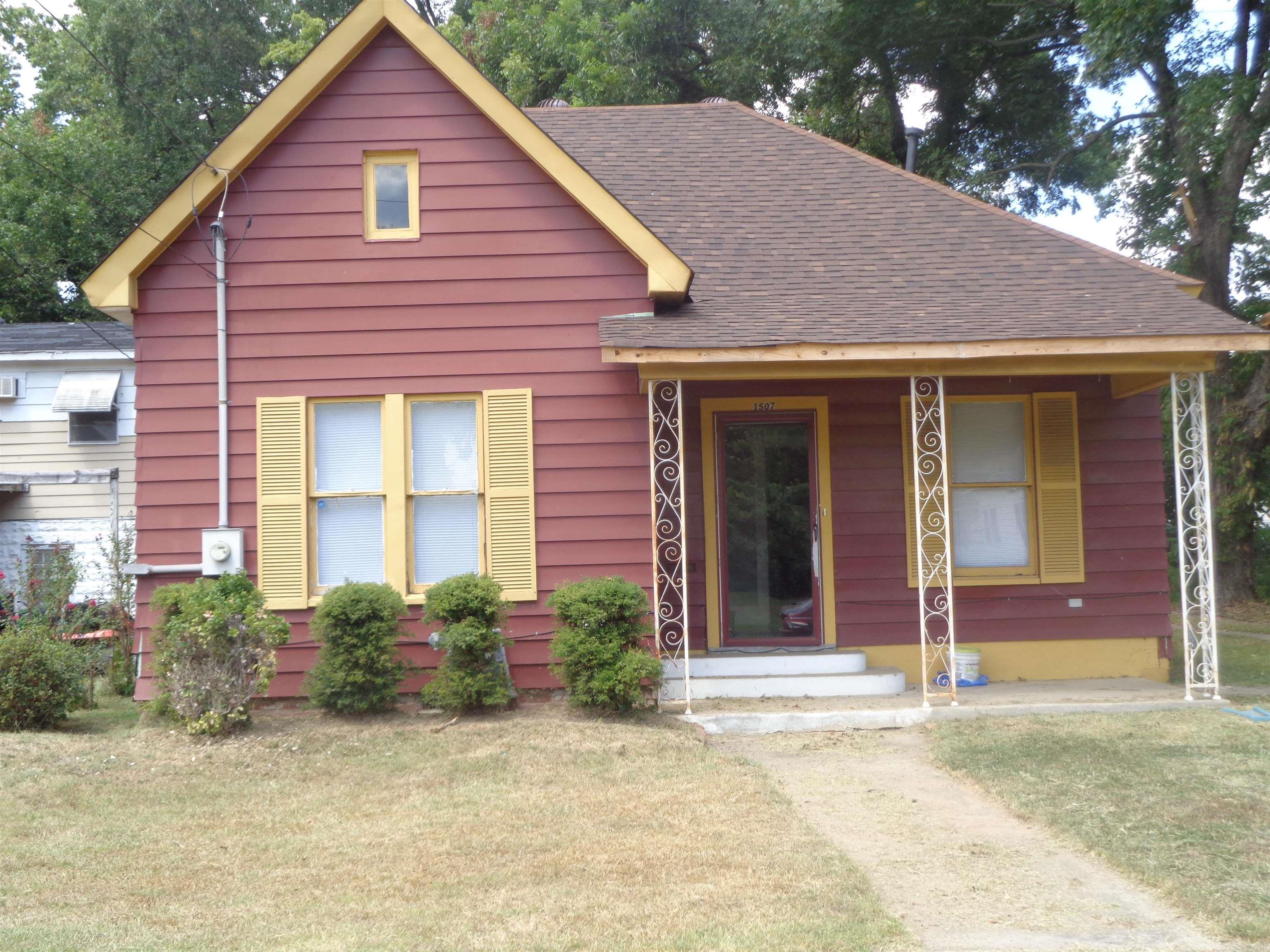 Recently remodeled clean 3-bedroom house with a new roof and new air unit. Owner has made it nice with new flooring and new interior paint. 3rd bedroom is upstairs. Section 8 and Housing Tenants accepted. NO pets or animals allowed. Lawn care is provided. Shown by appointment only with a 24-hour notice. Office number is 501-228-0018