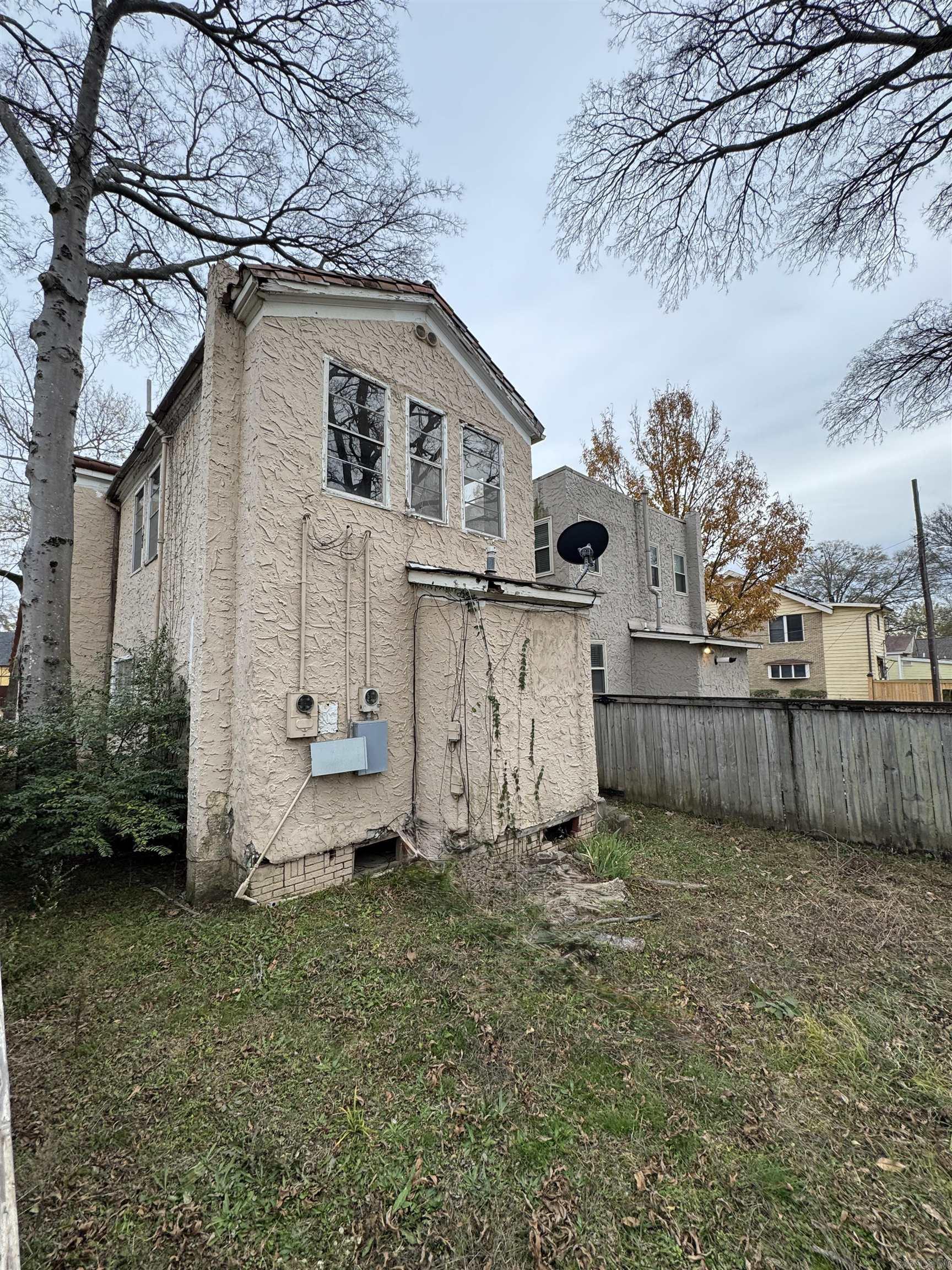 Weldon E Wrights - Residential