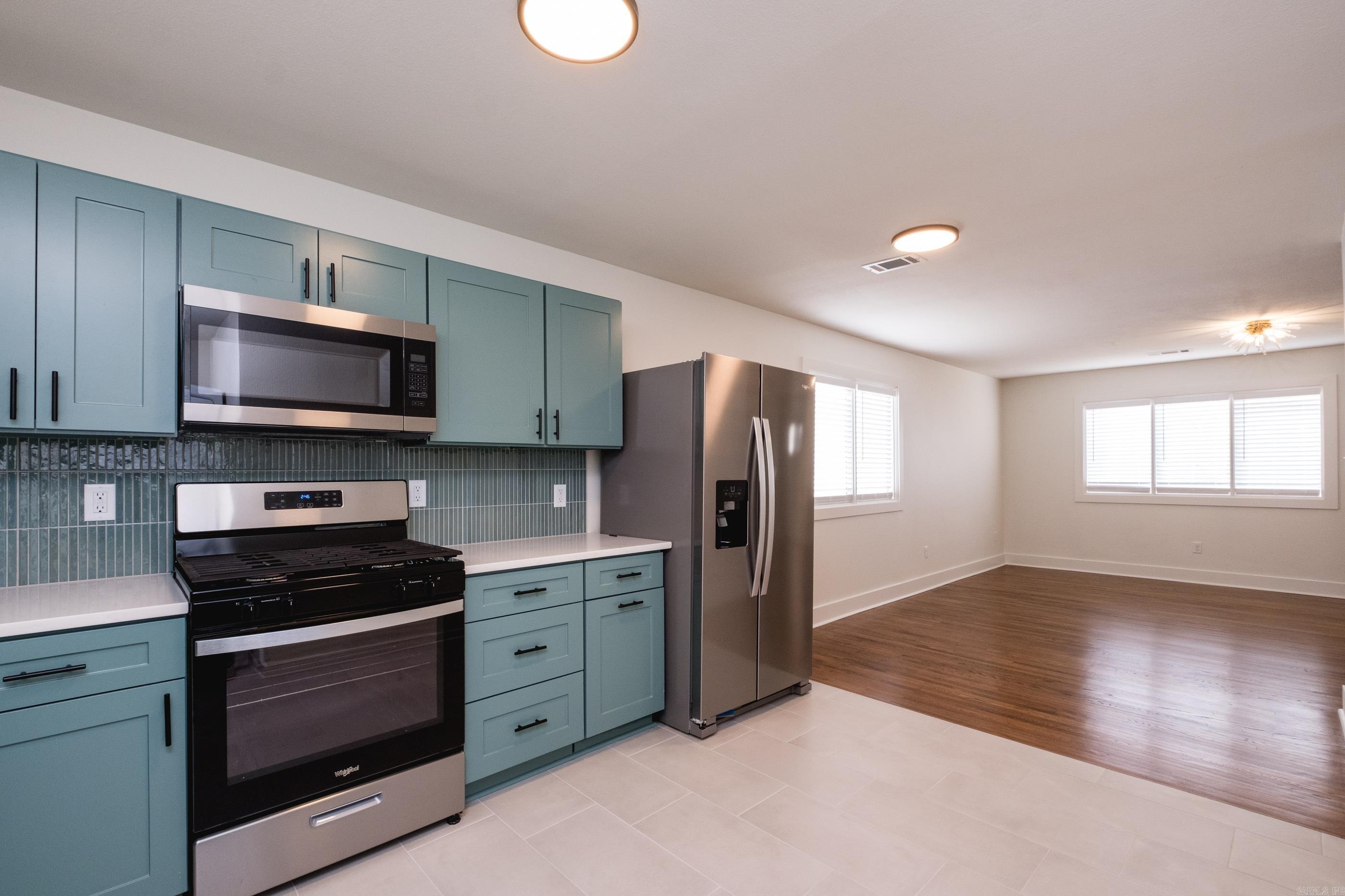 BELLEVUE - Residential