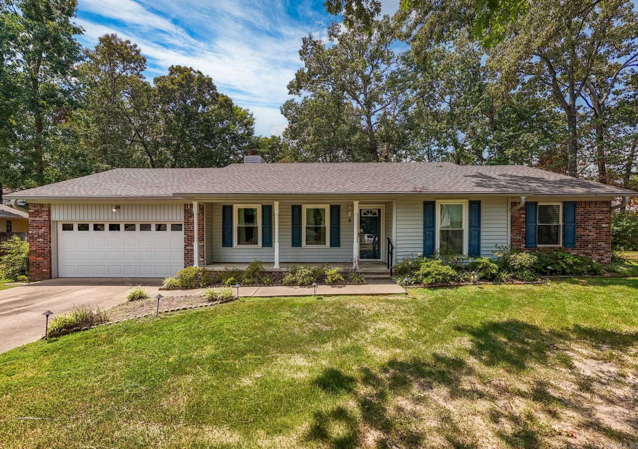Beautiful One Level at the end of picturesque cul-de-sac in High Timbers of Maumelle! Spectacular floor plan on fabulous level lot. Handsome exterior and charming decor make this home the perfect setting for family living and entertaining. Inviting entry, Spacious family living room with cozy fireplace that flows into dining and kitchen area with access outside onto great sun terrace perfect for outdoor entertaining. Large primary suite and two guest bedrooms and an additional full bath. Wonderful large back yard and 2 car garage.