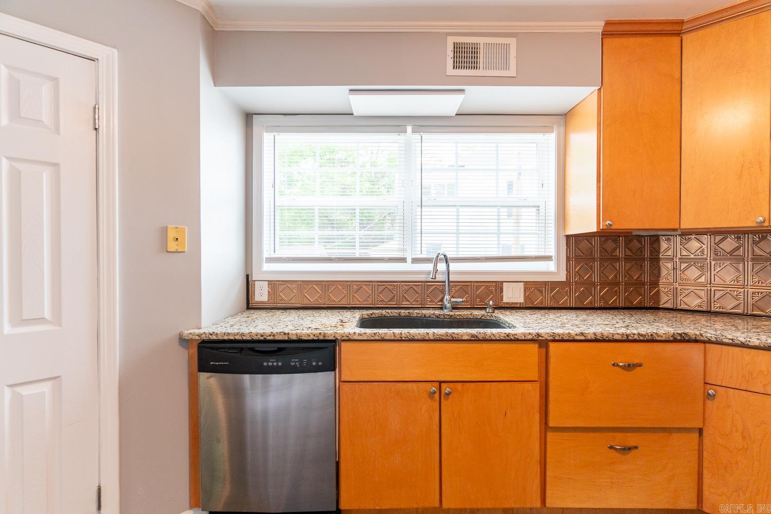 Vine & Washington HPR - Residential Income