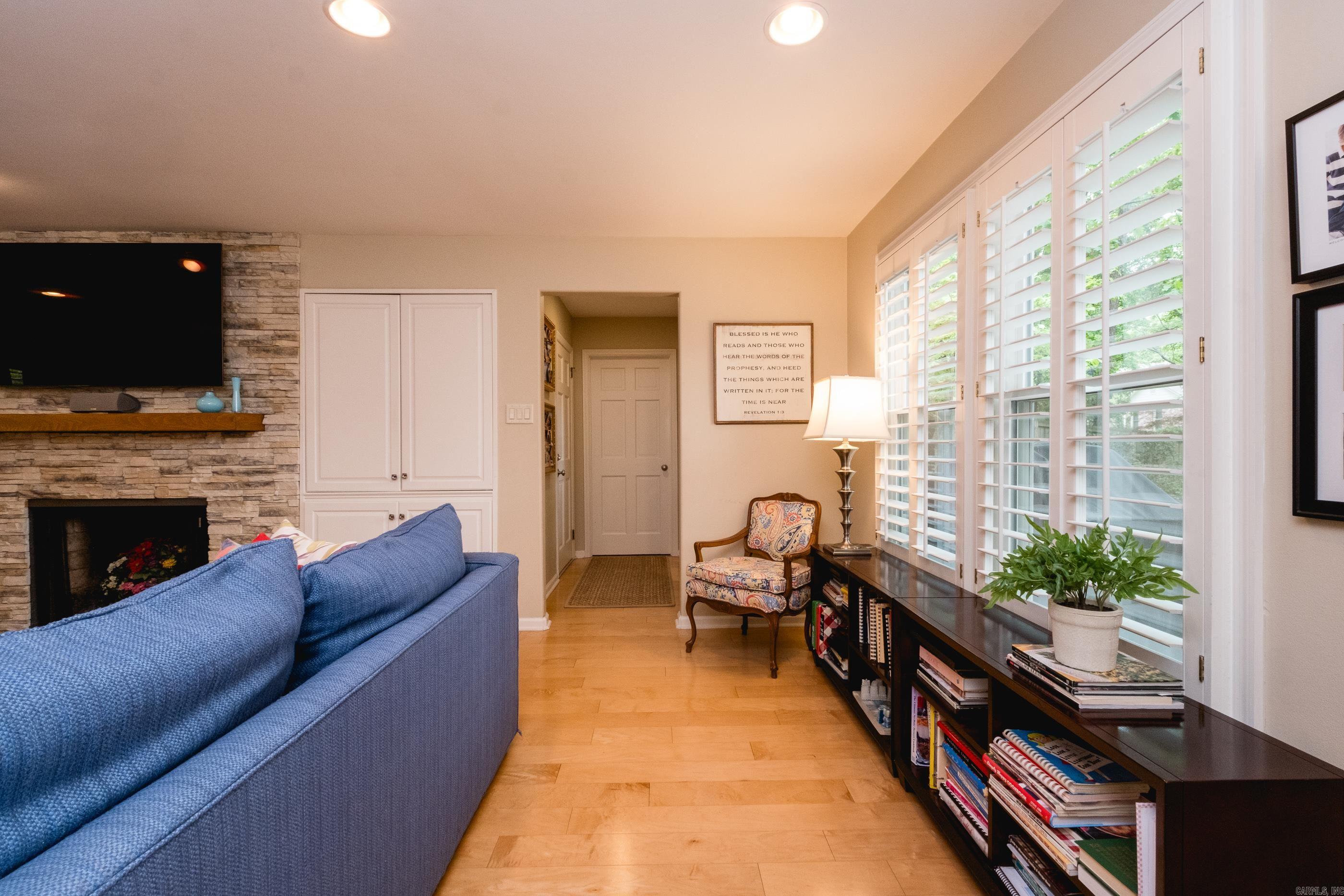 LONGLEA - Residential