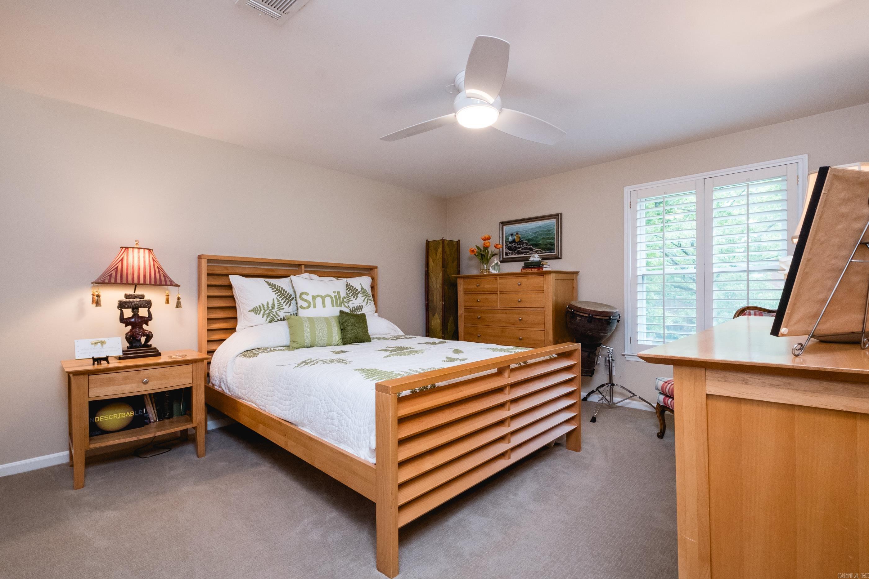 LONGLEA - Residential