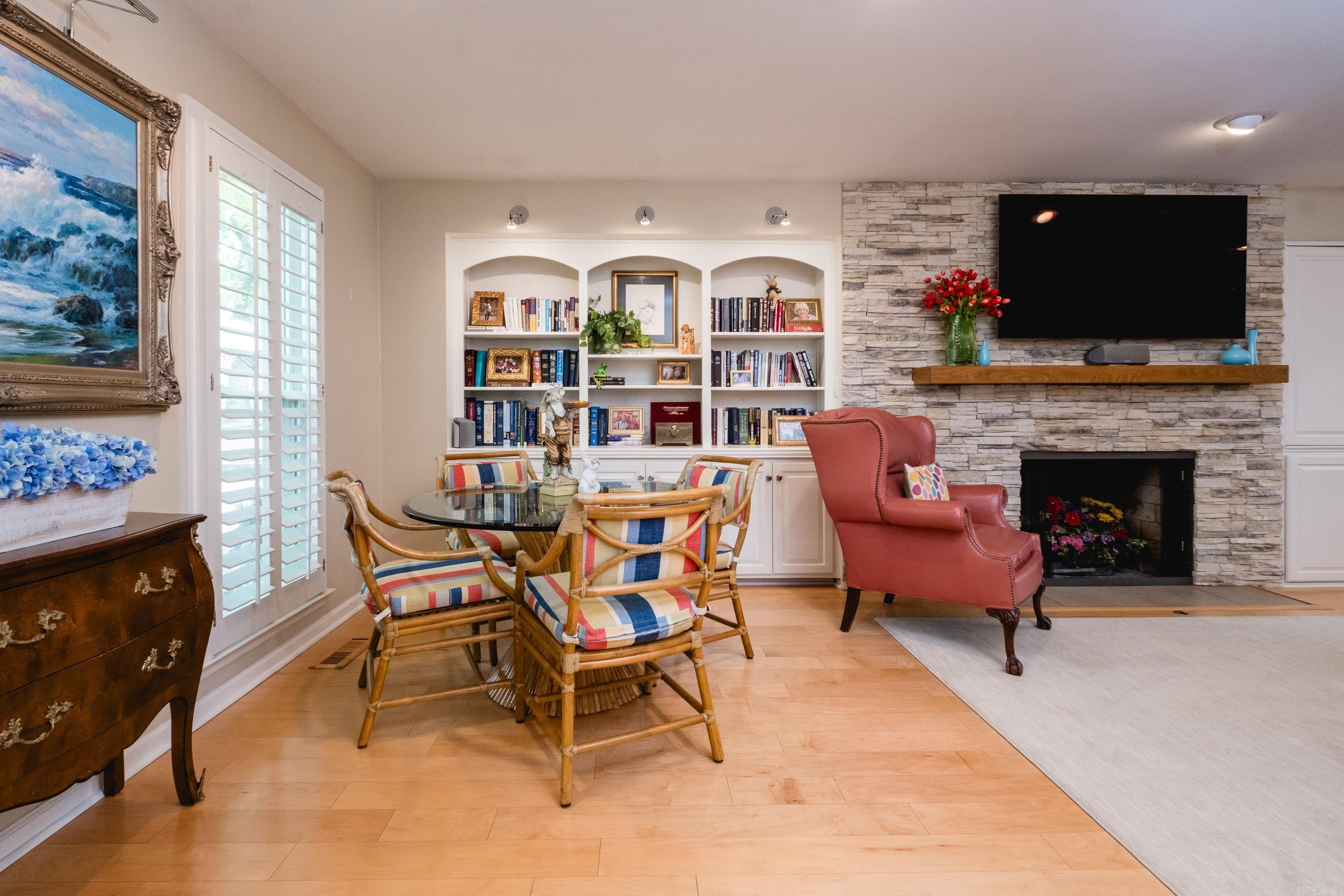 LONGLEA - Residential