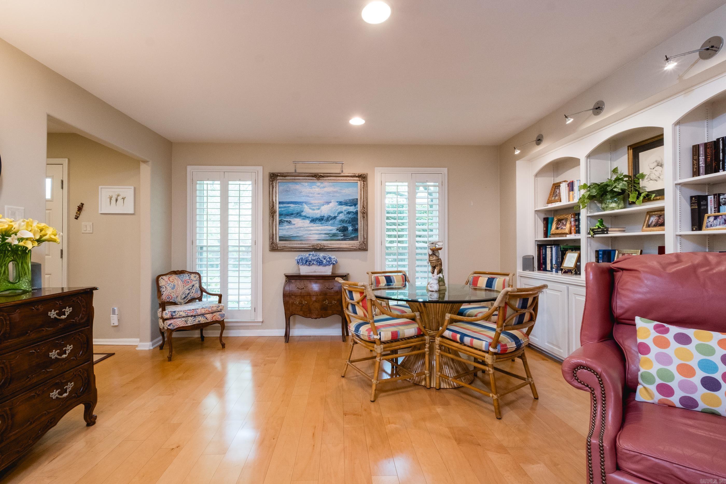 LONGLEA - Residential