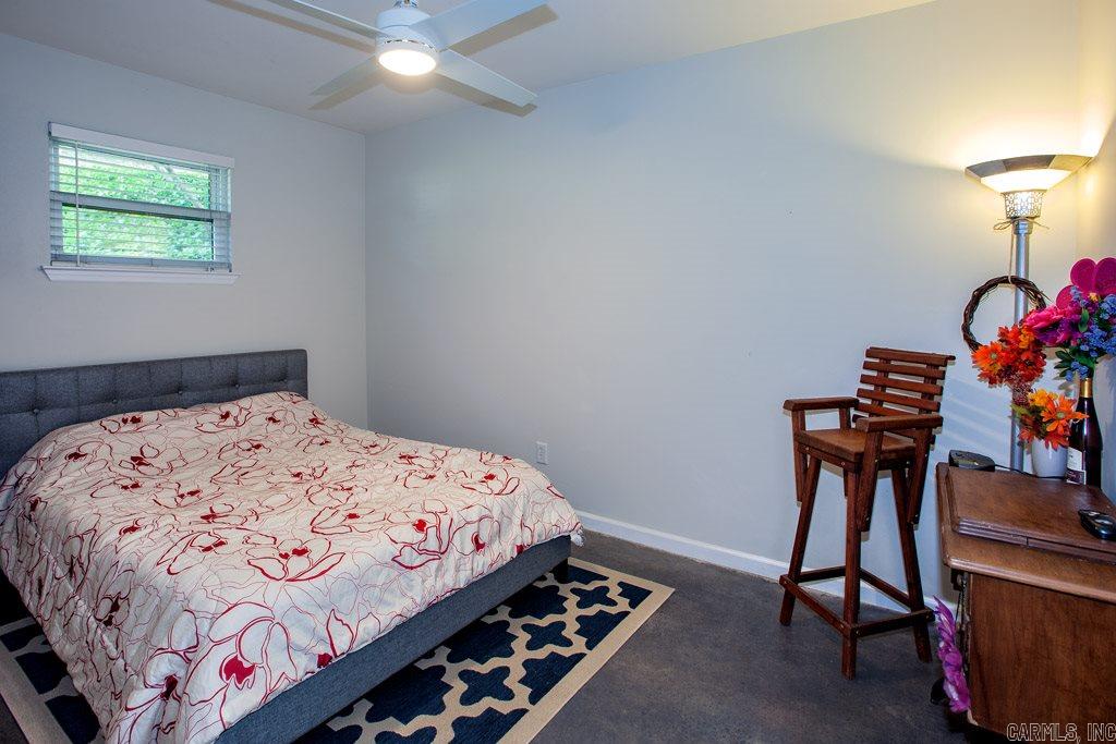 LEAWOOD MANOR - Residential