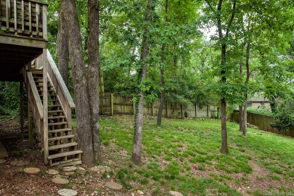 LEAWOOD MANOR - Residential