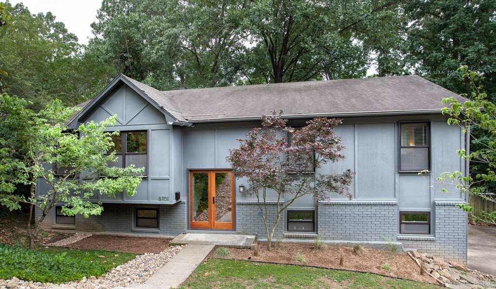 LEAWOOD MANOR - Residential