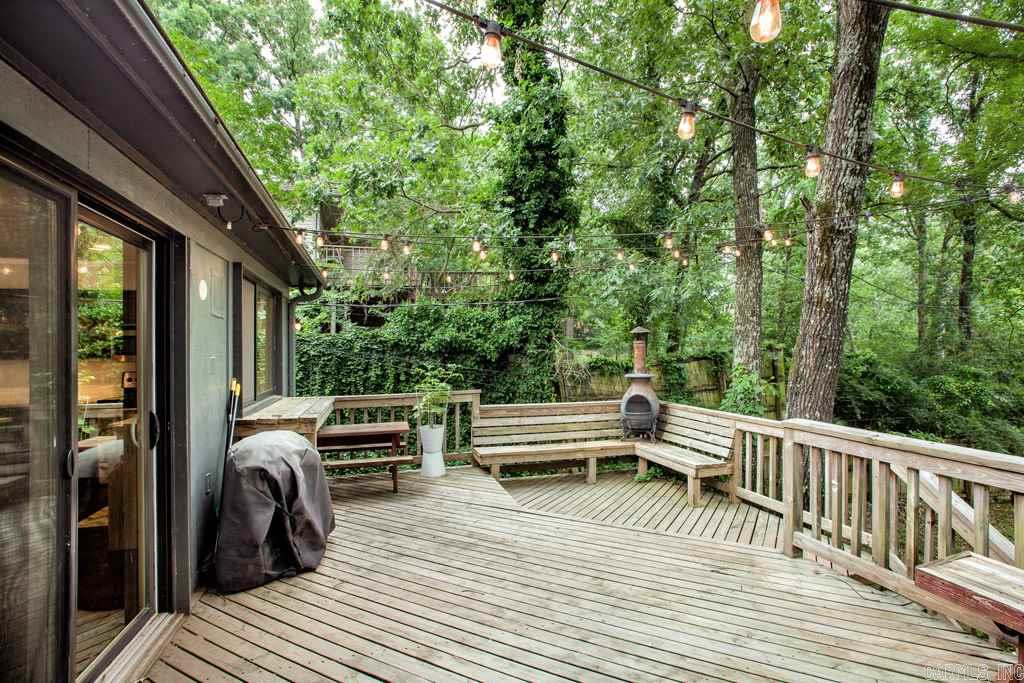 LEAWOOD MANOR - Residential