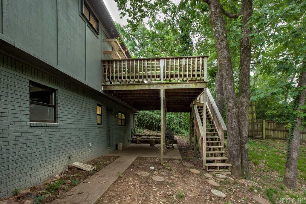 LEAWOOD MANOR - Residential