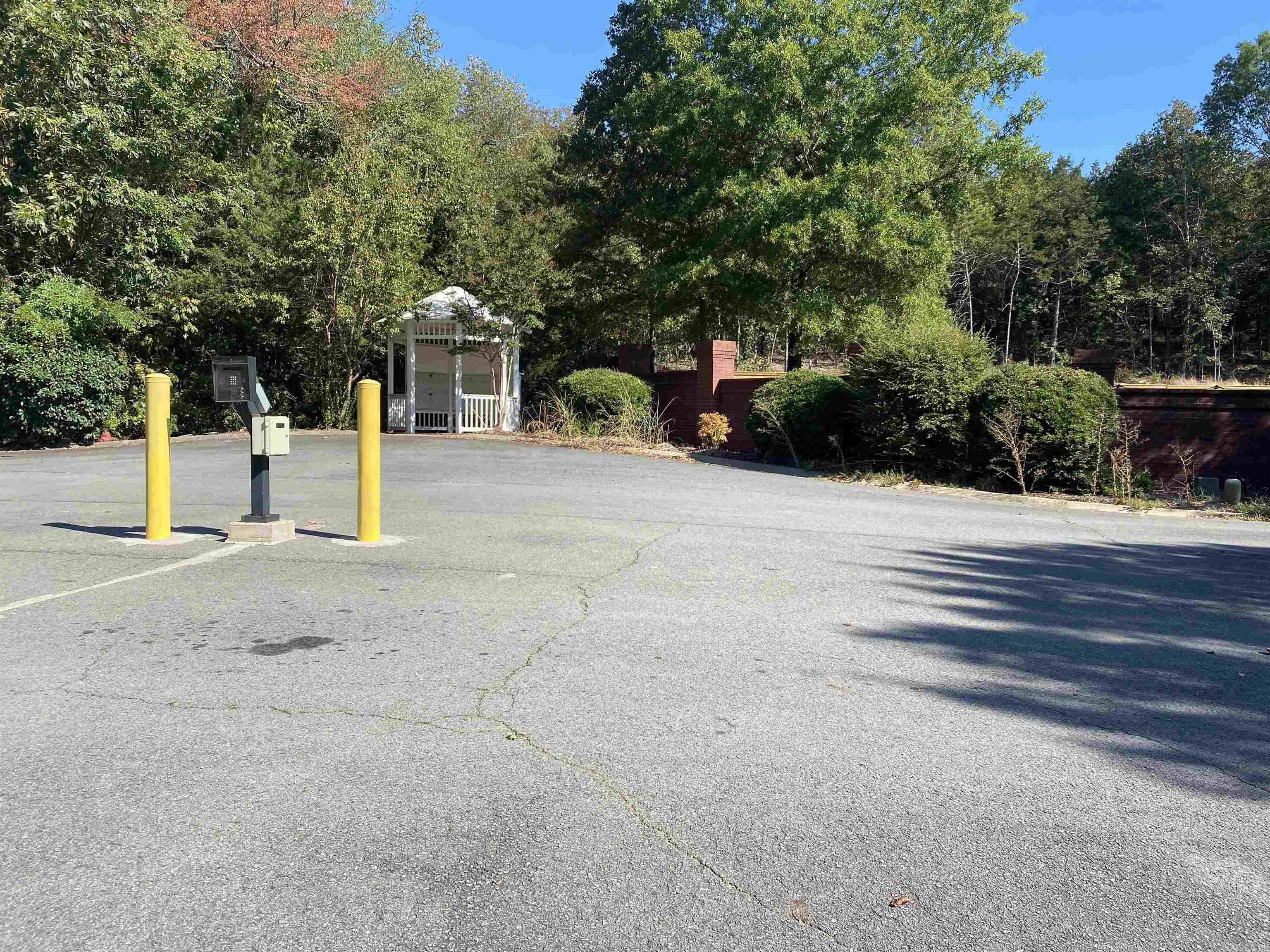 Hidden Valley - Land