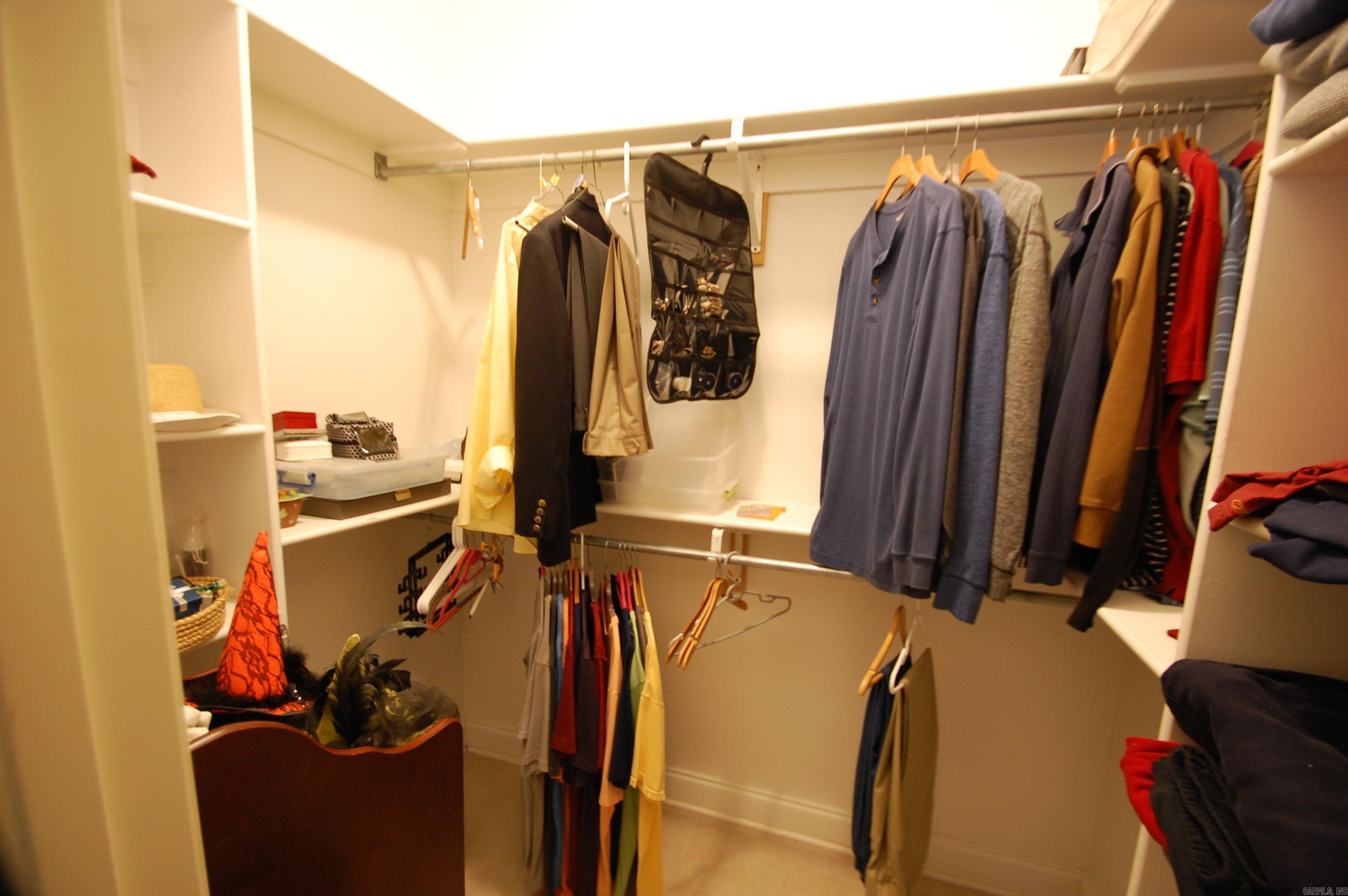 GIBRALTER HGTS - Residential