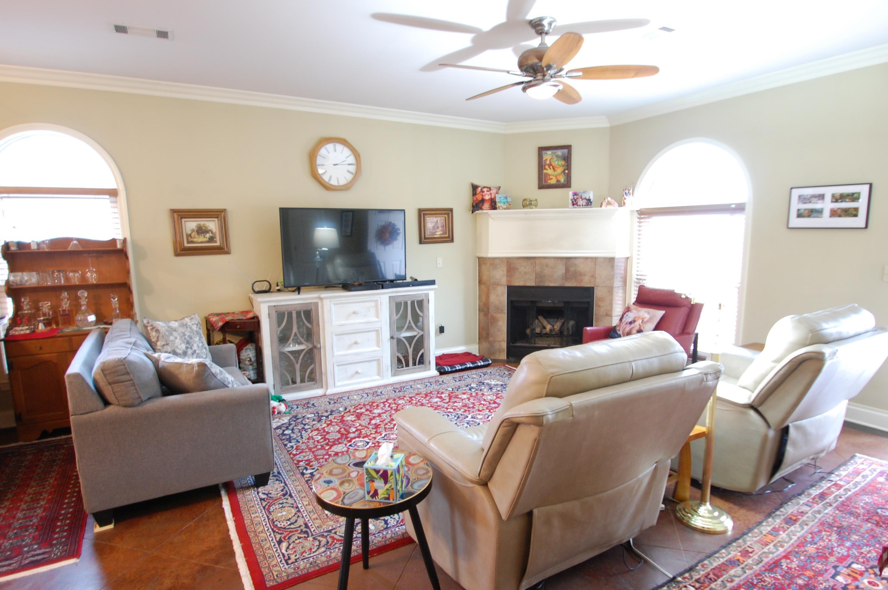 GIBRALTER HGTS - Residential