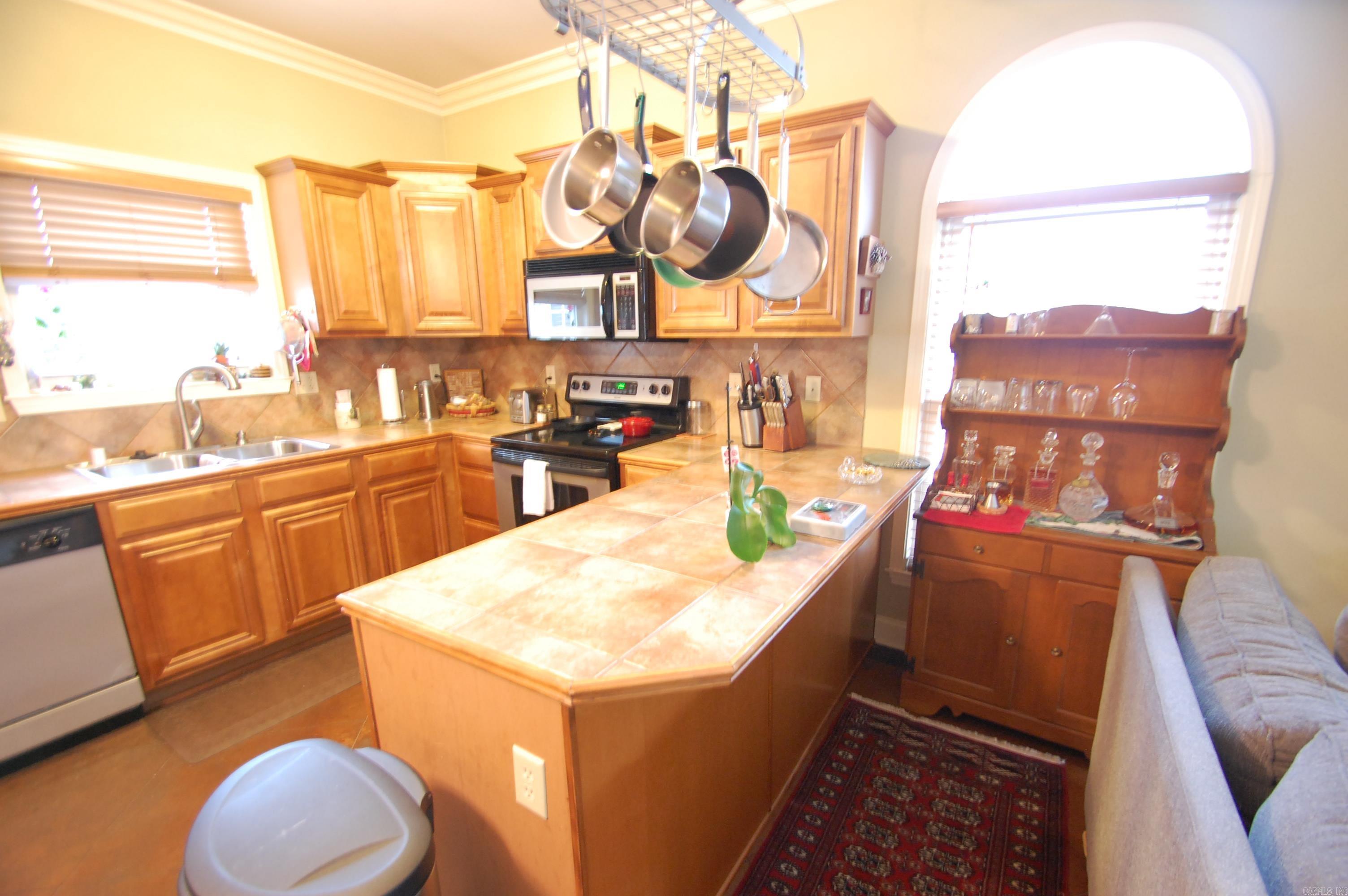 GIBRALTER HGTS - Residential