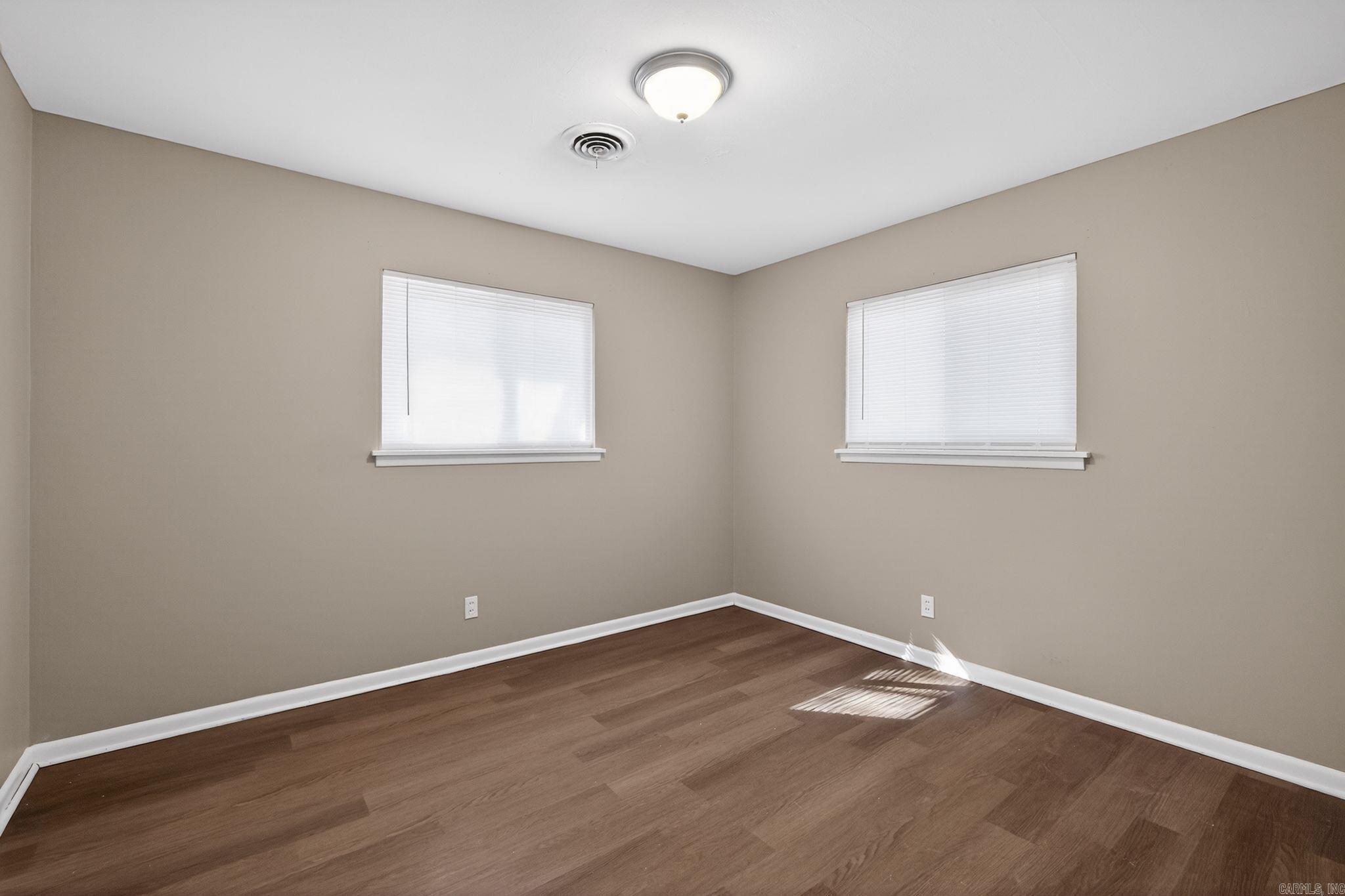 MOORES GLENDALE - Residential