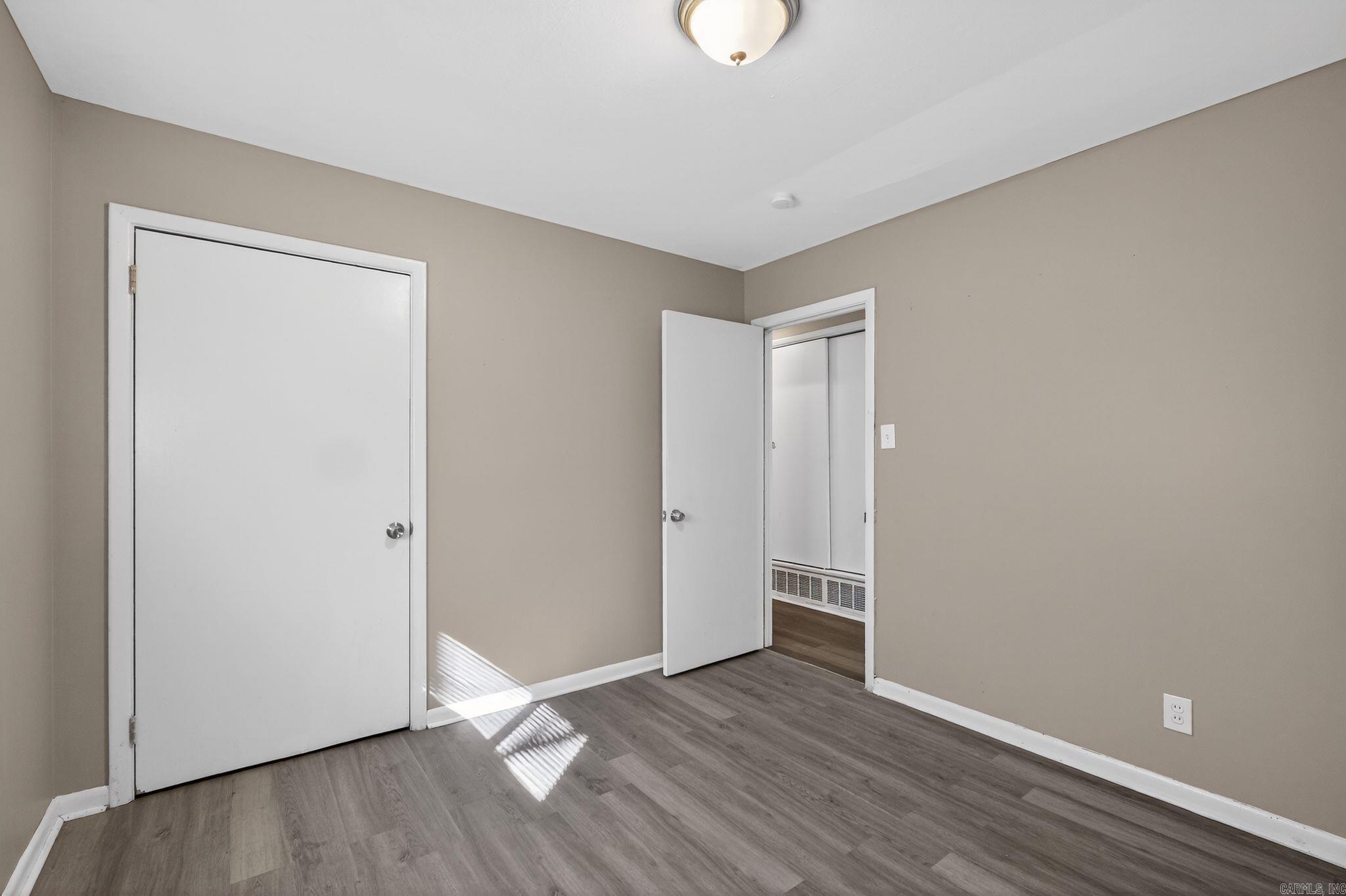 MOORES GLENDALE - Residential