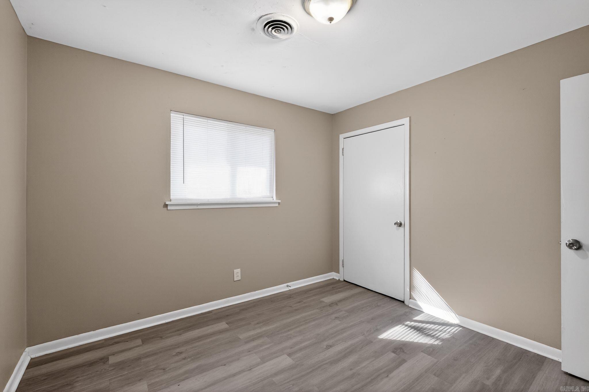 MOORES GLENDALE - Residential