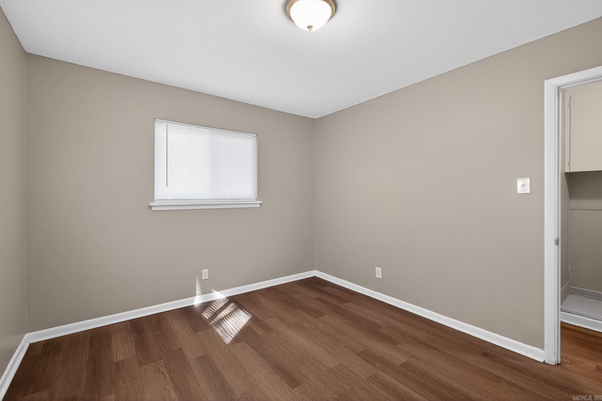 MOORES GLENDALE - Residential