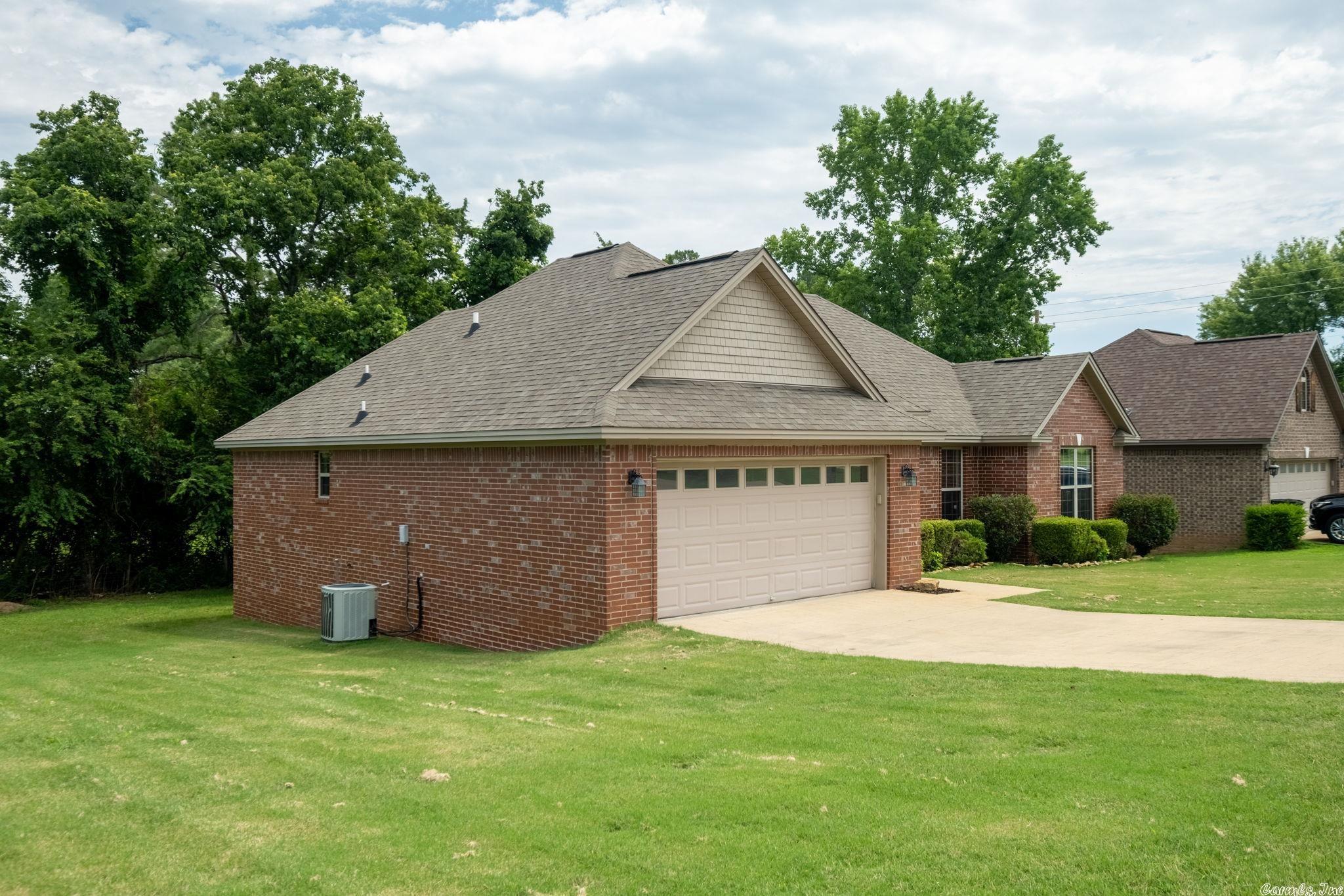 RIDGEWOOD S/D - Residential