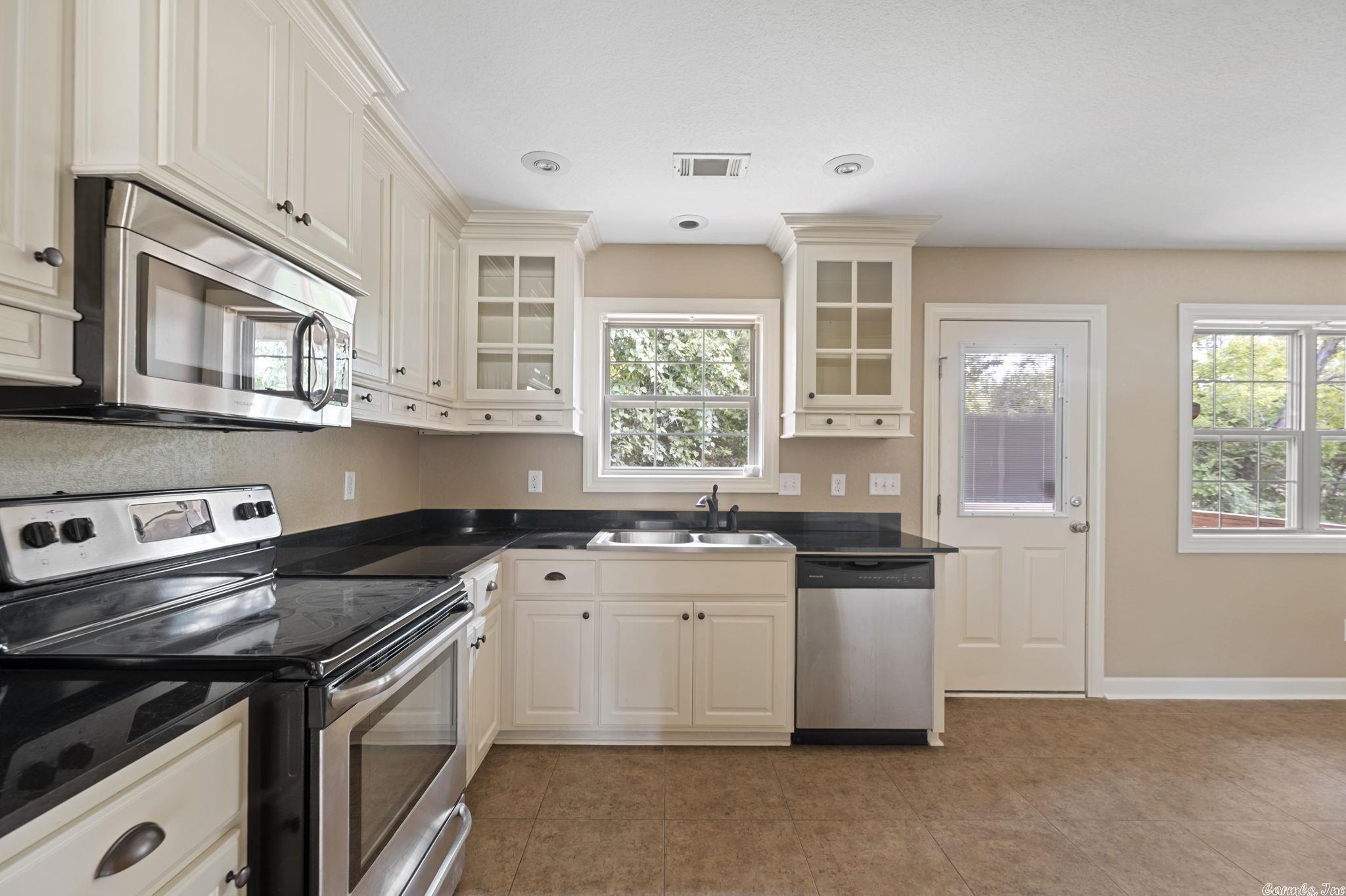 RIDGEWOOD S/D - Residential