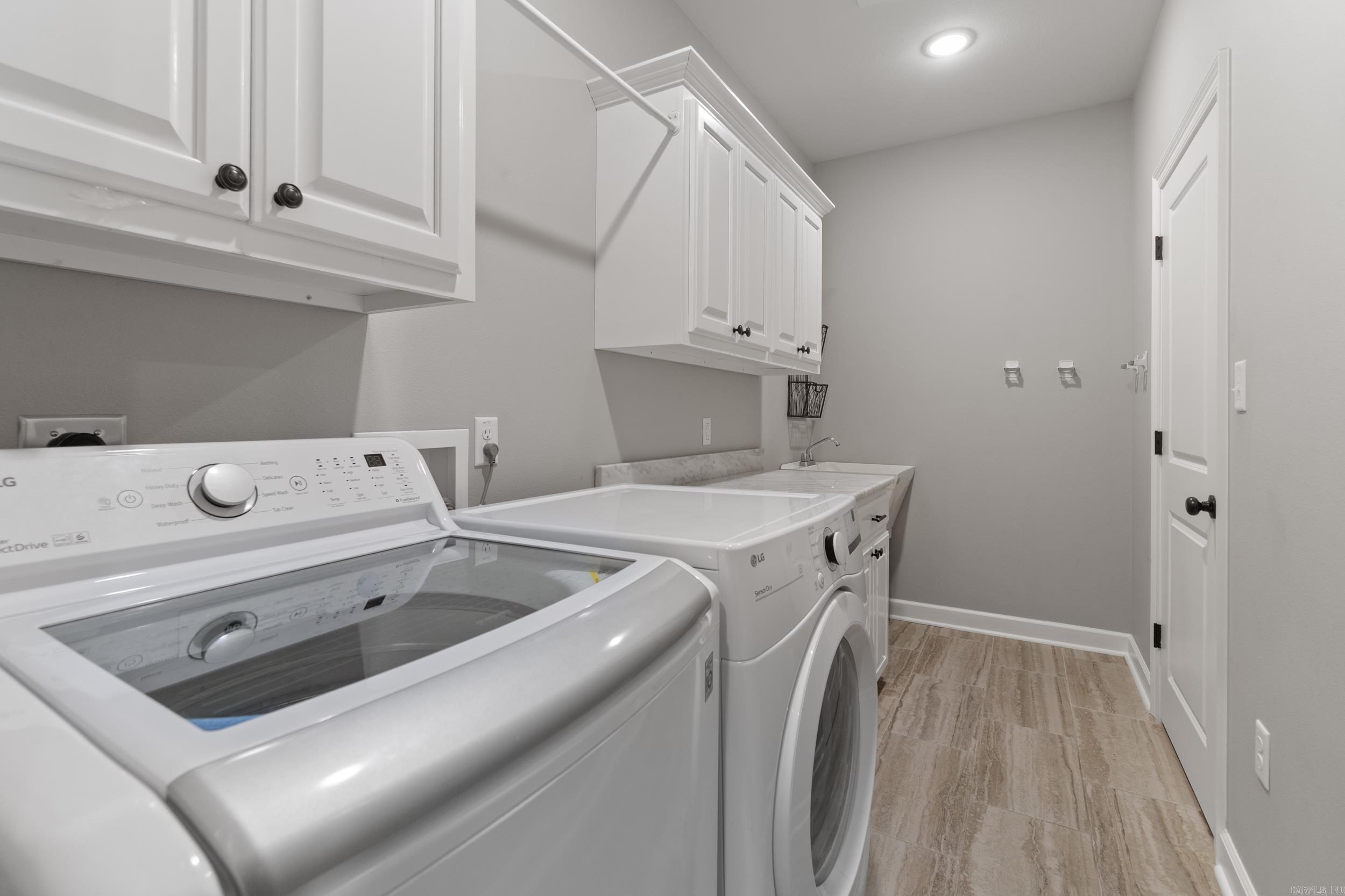 SALEM WOODS - Residential