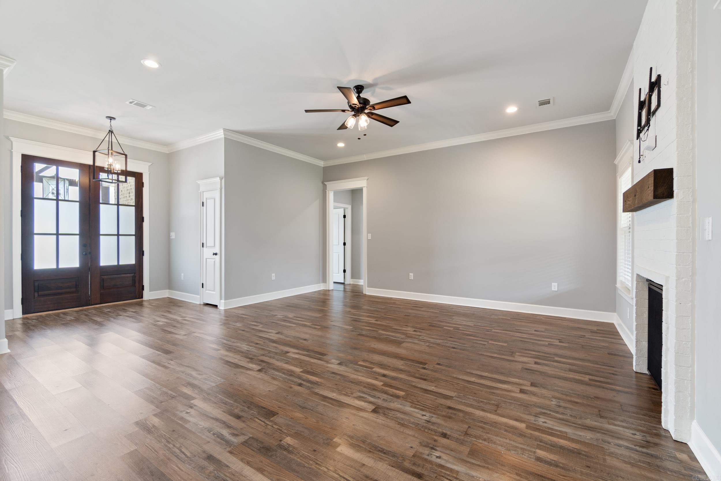 SALEM WOODS - Residential