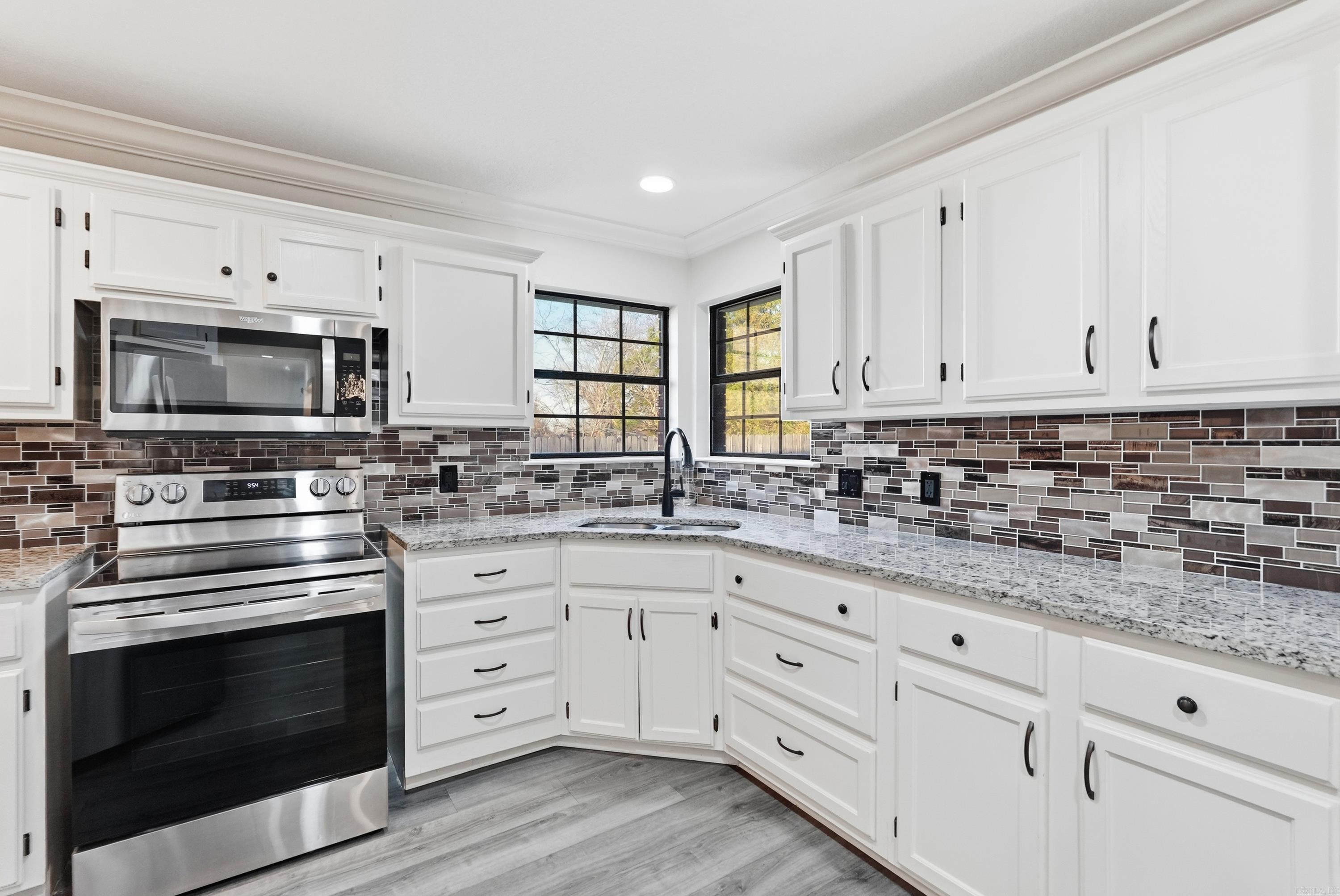 STRATFORD PLACE - Residential