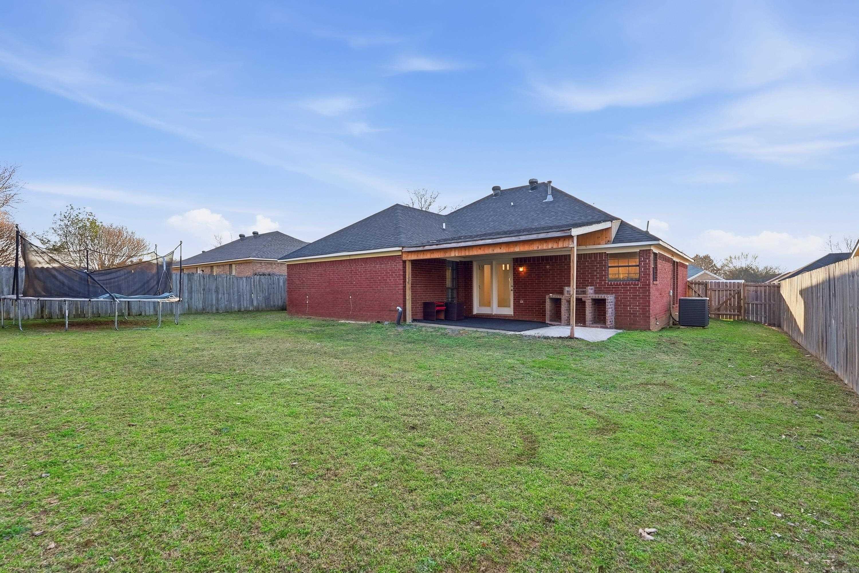 STRATFORD PLACE - Residential