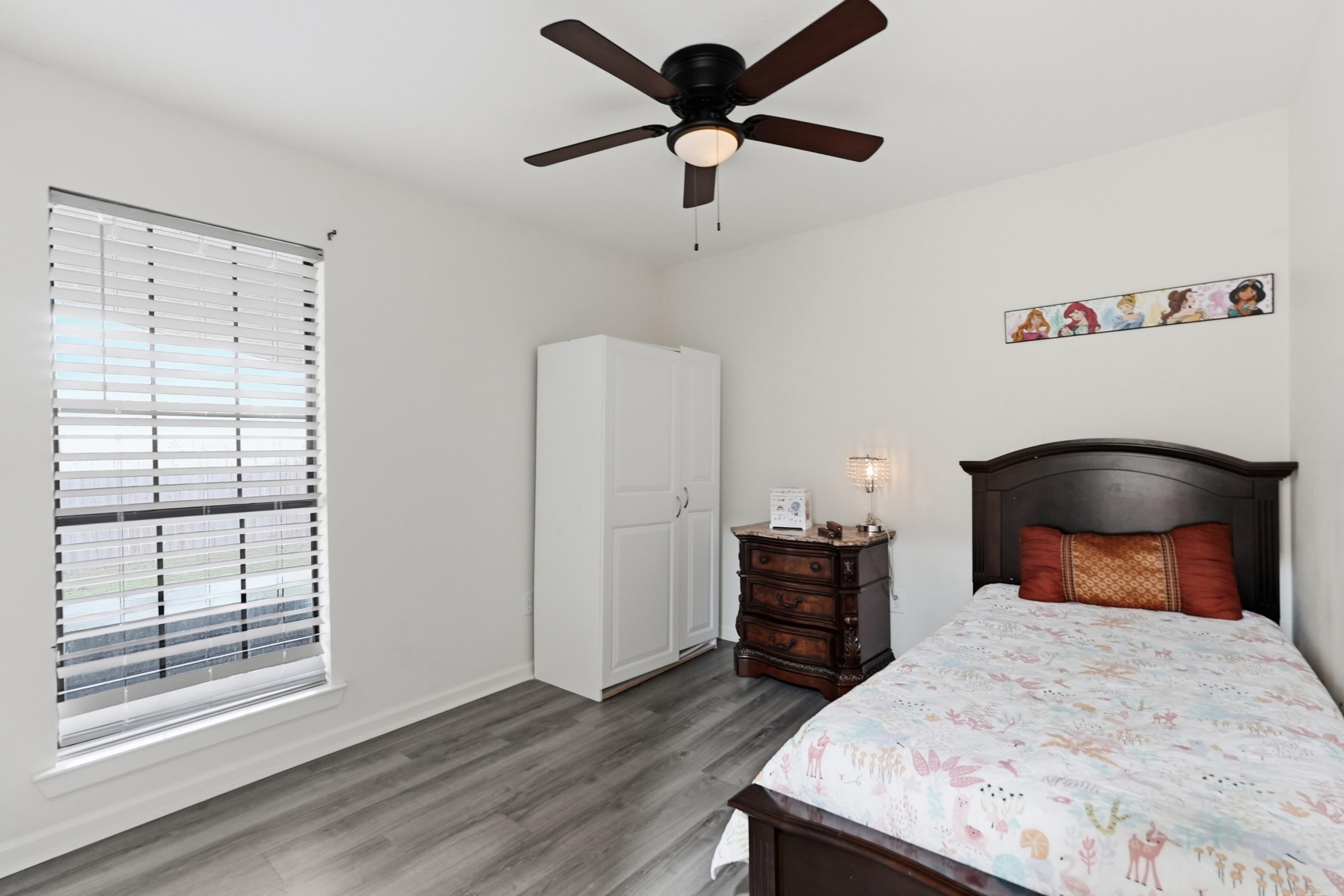 STRATFORD PLACE - Residential