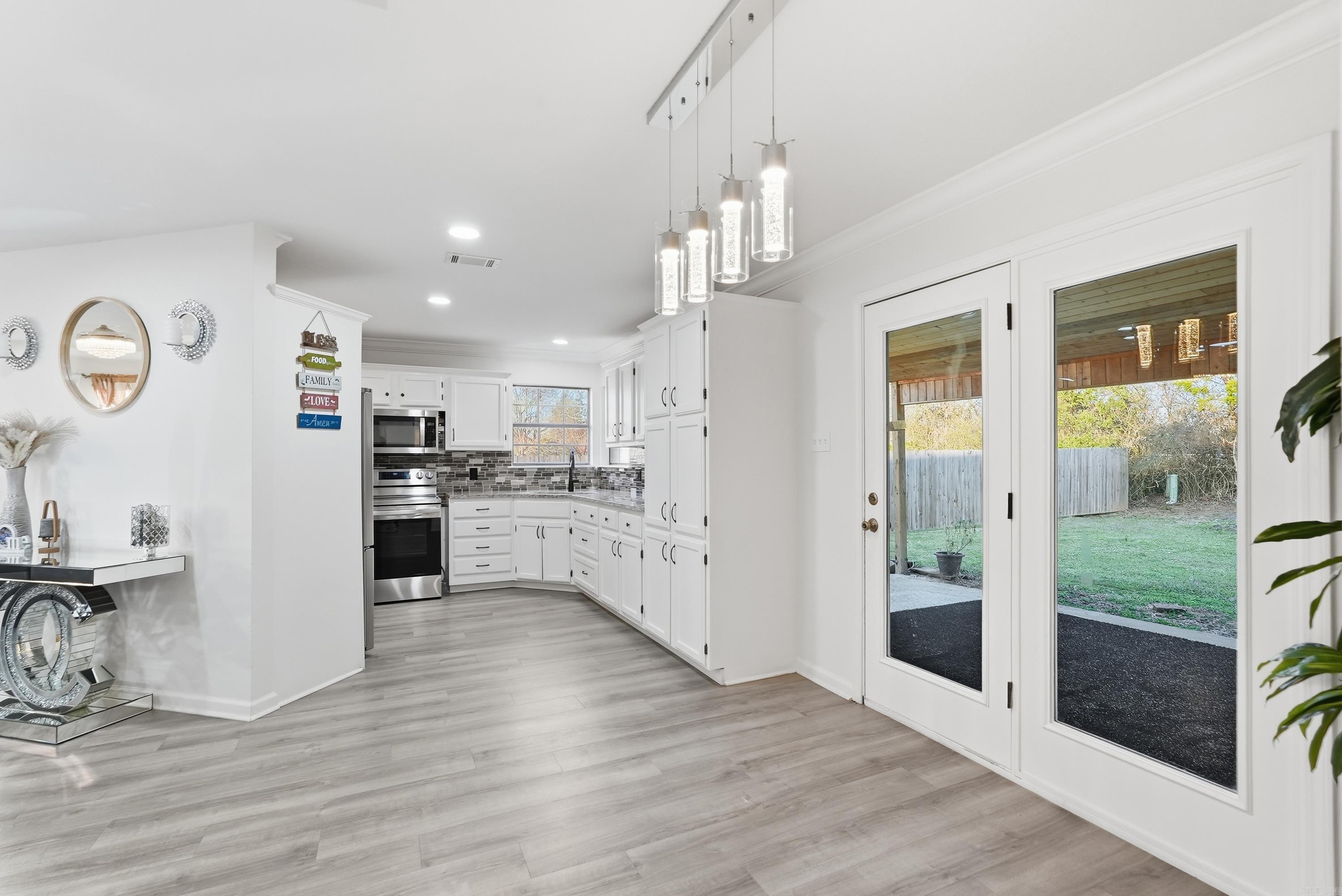 STRATFORD PLACE - Residential