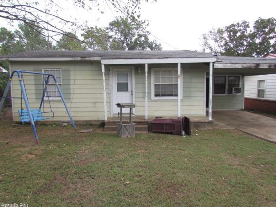 This is a foreclosed property.  Property sold "as is".  No warranties.