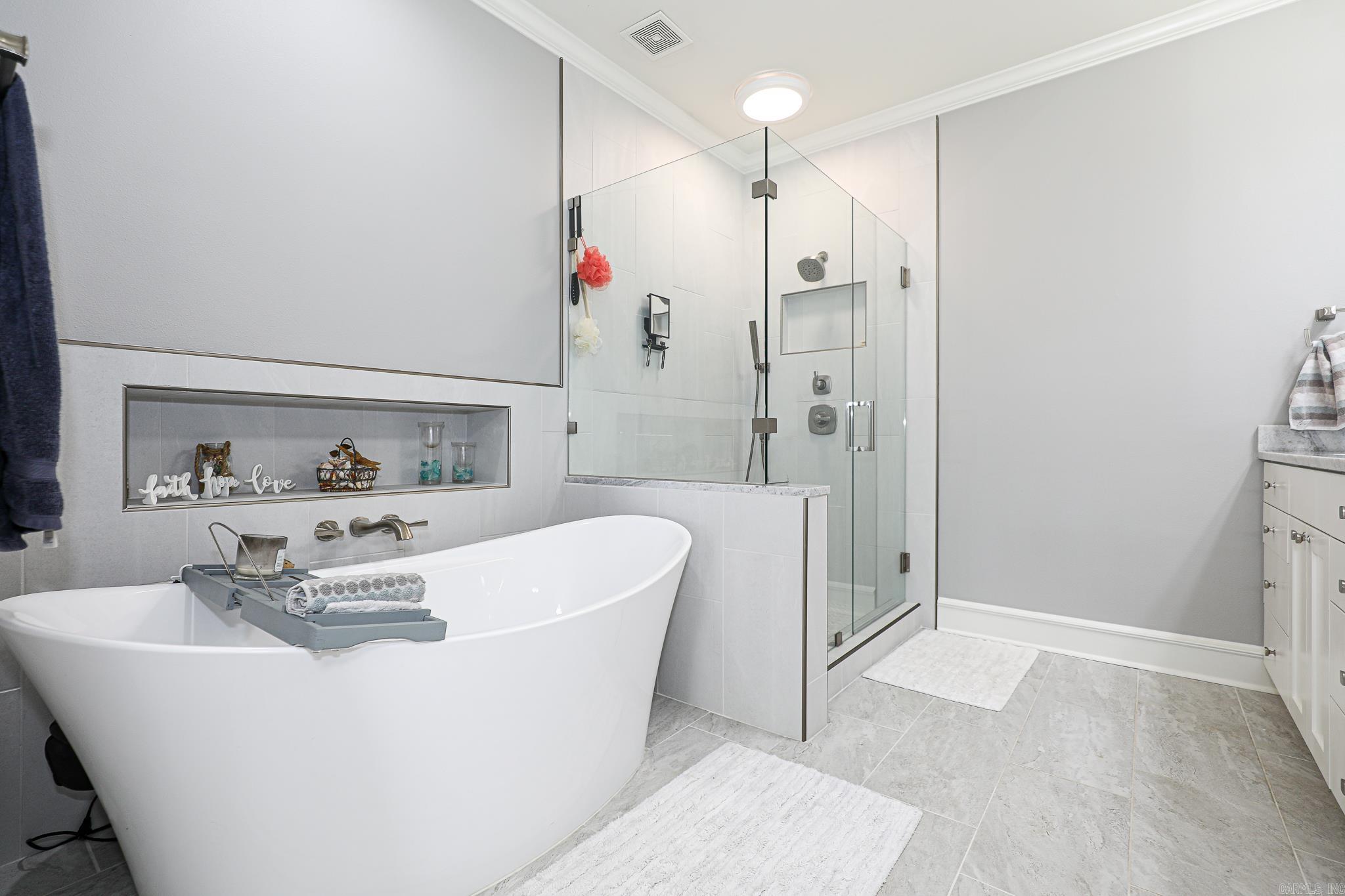 HURRICANE LAKE EST - Residential