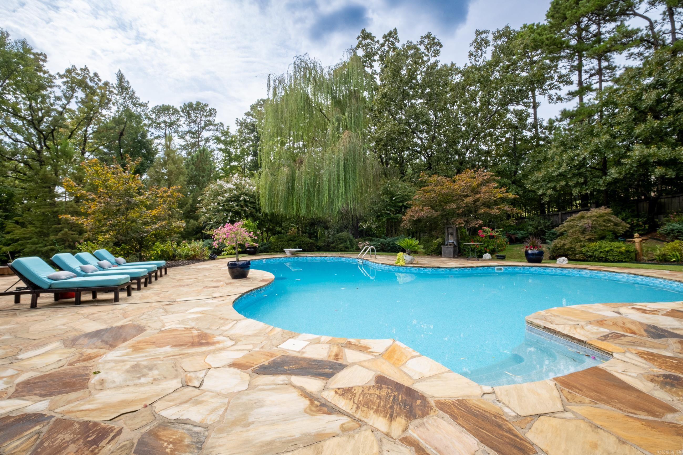 CHENAL VALLEY DEAUVILLE PLACE - Residential