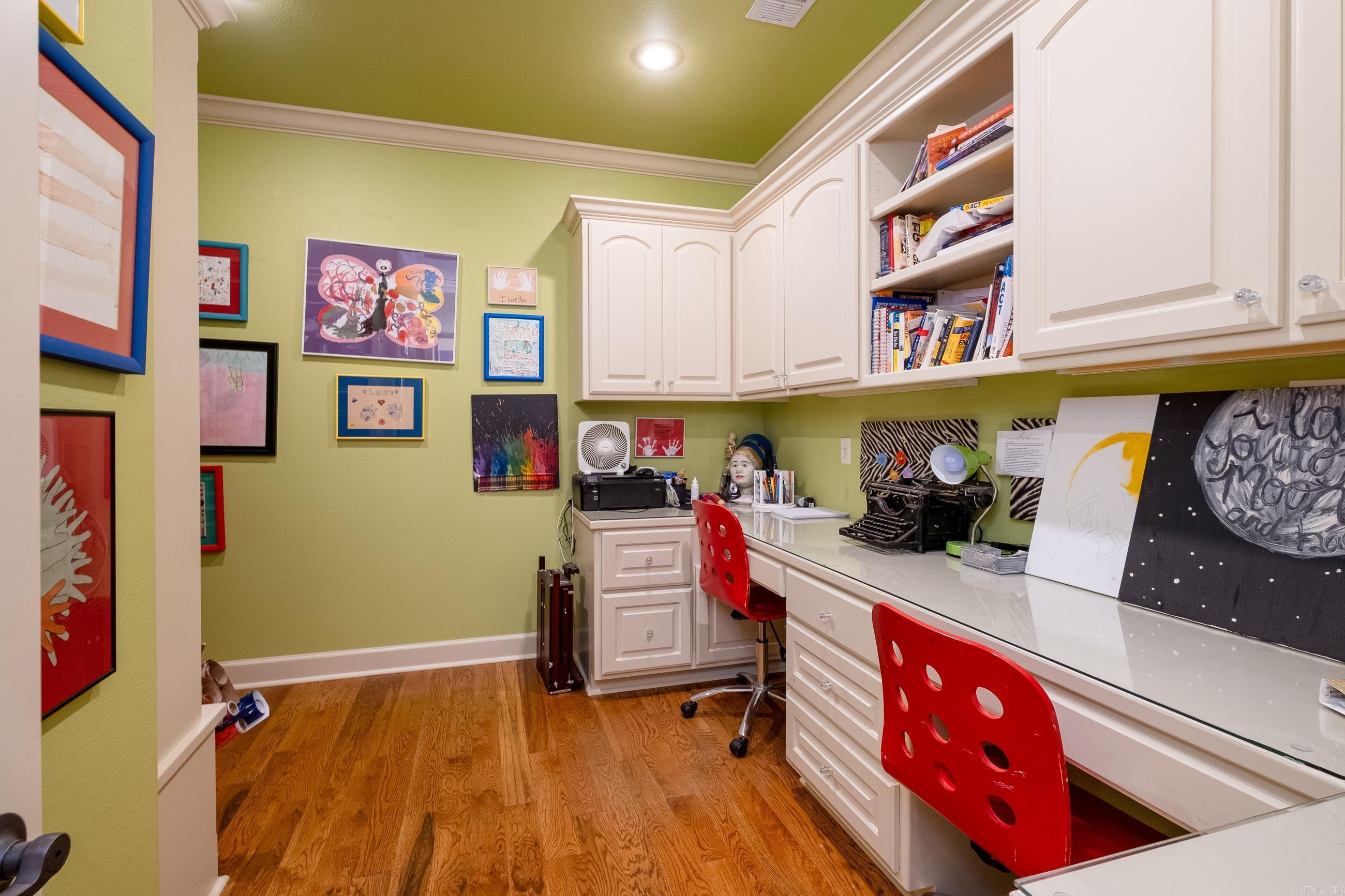 CHENAL VALLEY DEAUVILLE PLACE - Residential