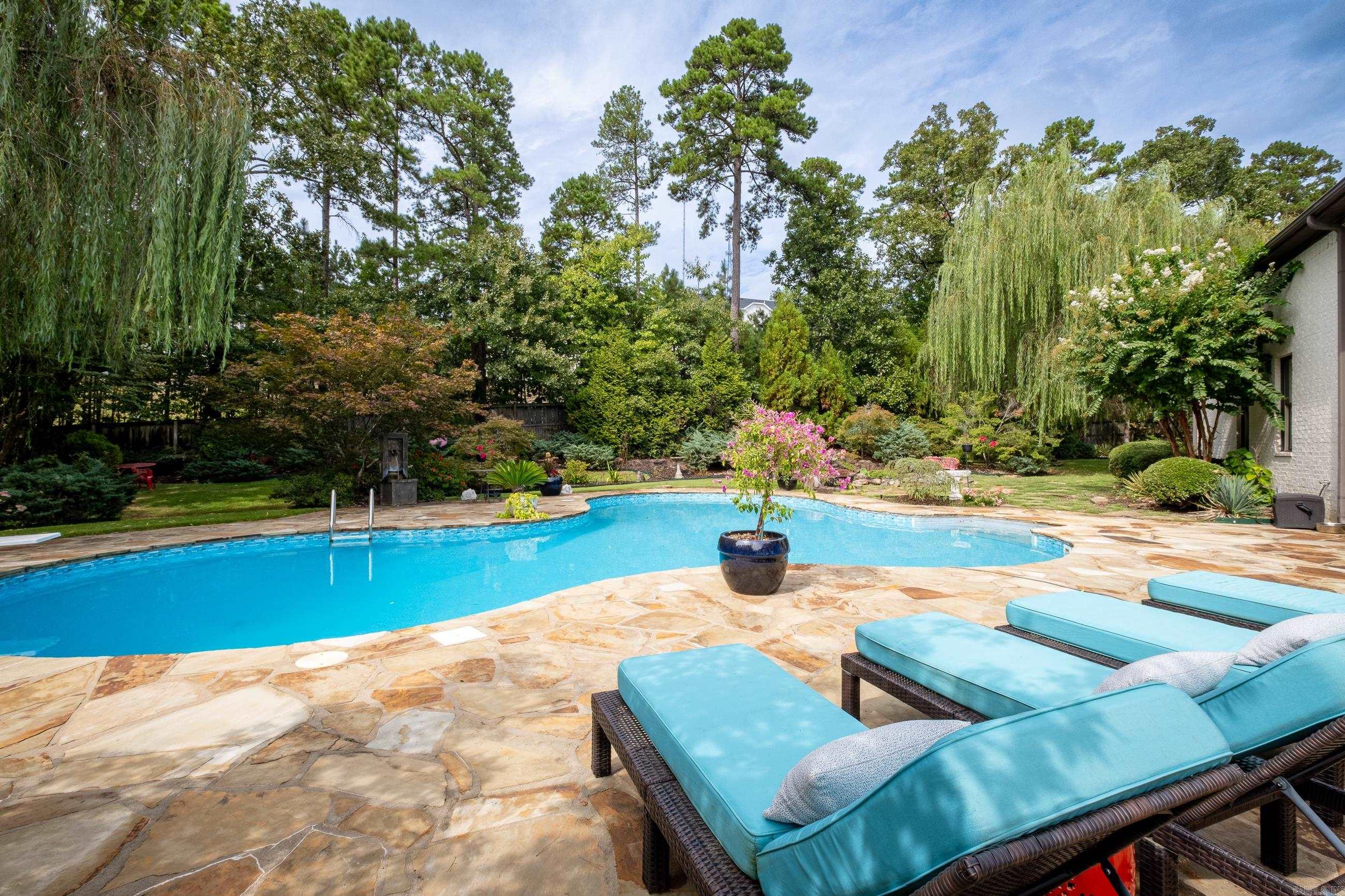 CHENAL VALLEY DEAUVILLE PLACE - Residential