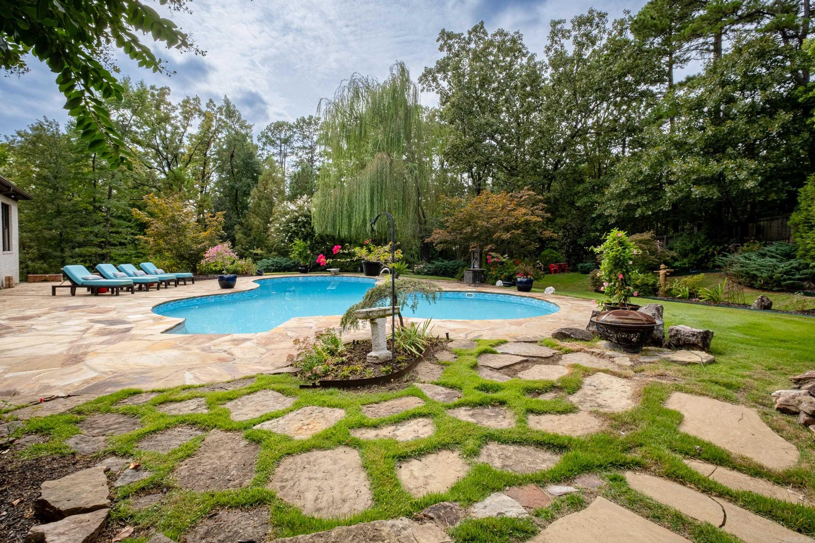 CHENAL VALLEY DEAUVILLE PLACE - Residential