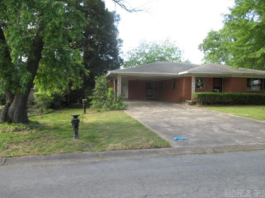 Located close to the hospital and freeway access. One story brick home with attached carport and fenced backyard. Open kitchen/dining area large living room and lots more. Call today for details. The property is being sold on an online auction event on homesearch.com please go to this website for details.
