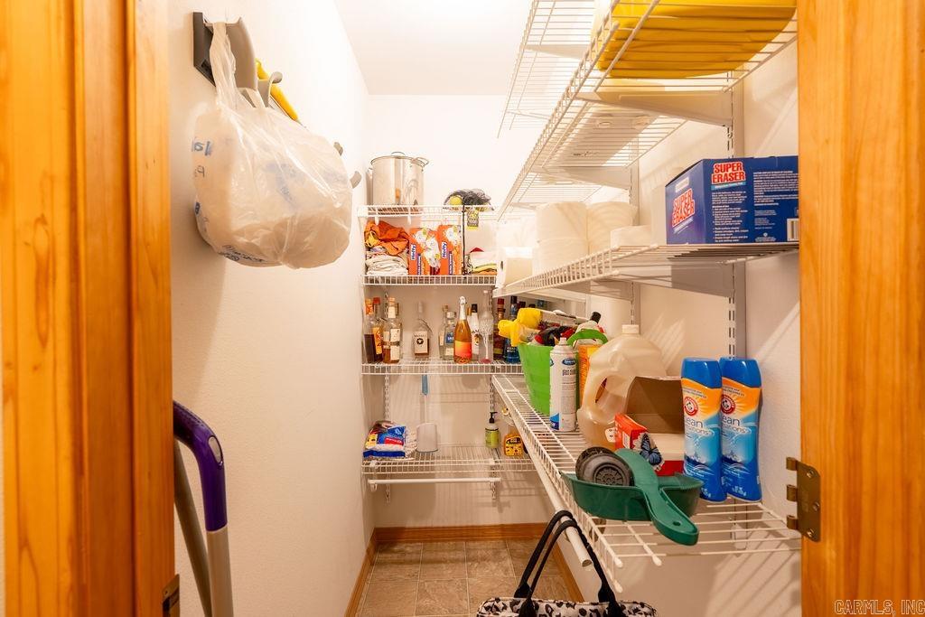 WHISPERING SPRINGS - Residential