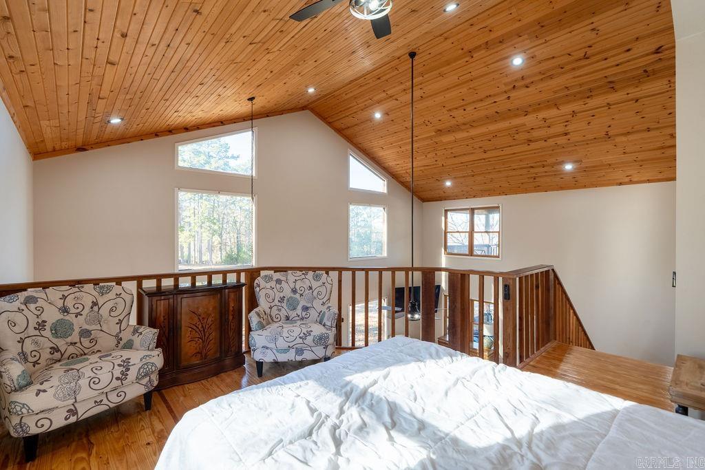 WHISPERING SPRINGS - Residential