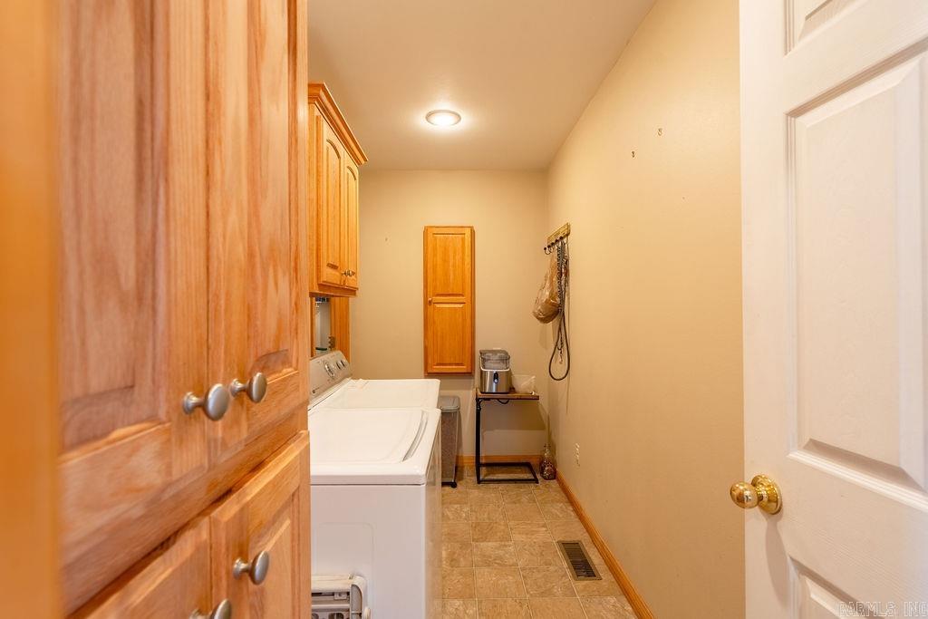 WHISPERING SPRINGS - Residential