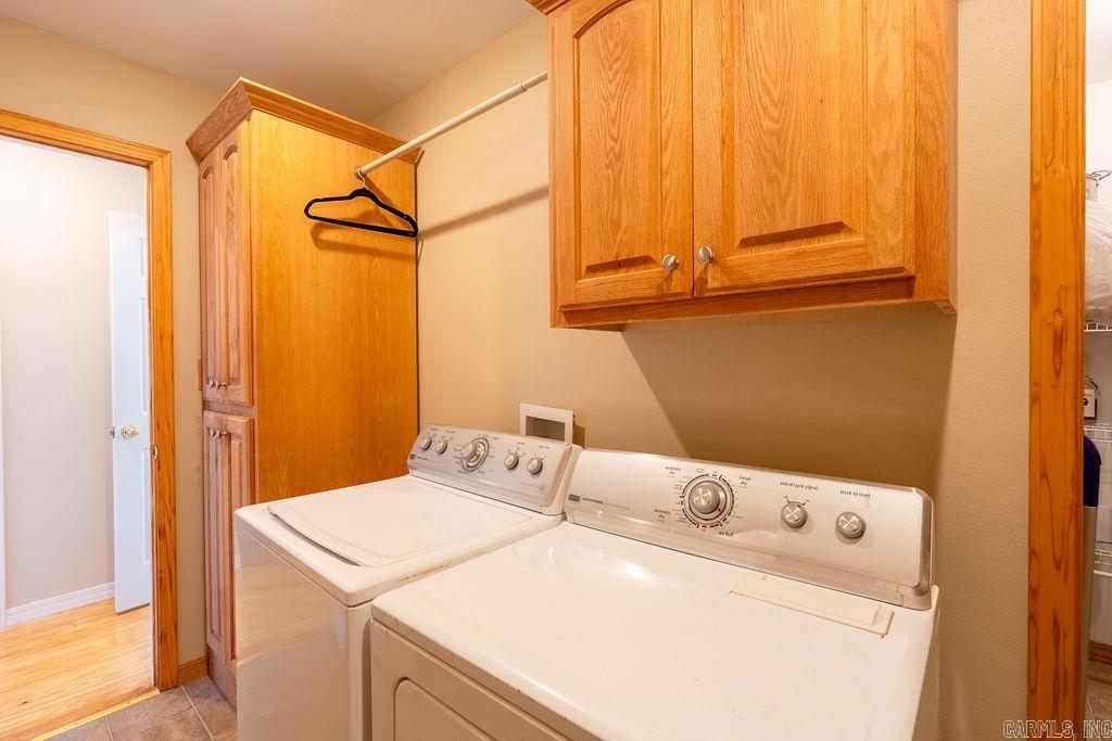 WHISPERING SPRINGS - Residential