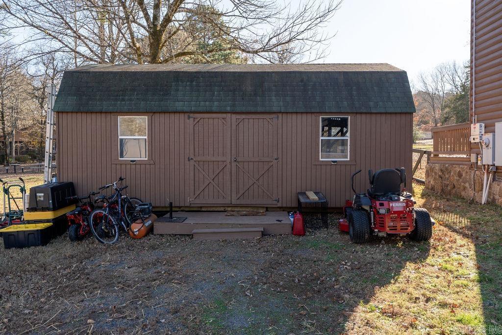 WHISPERING SPRINGS - Residential