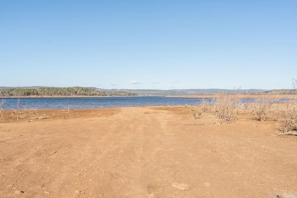 WHISPERING SPRINGS - Residential