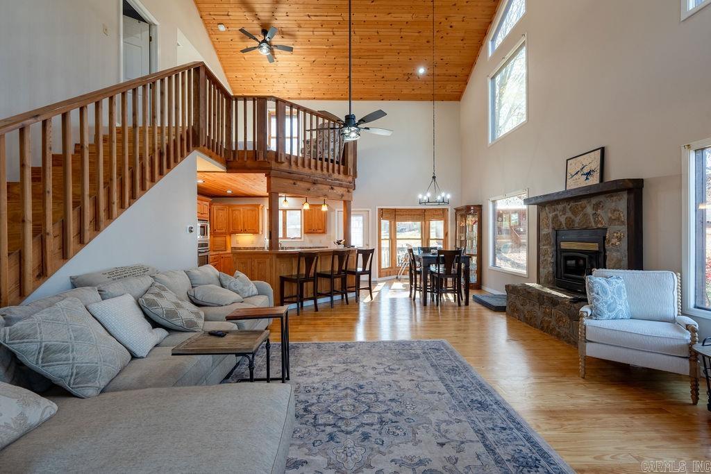 WHISPERING SPRINGS - Residential