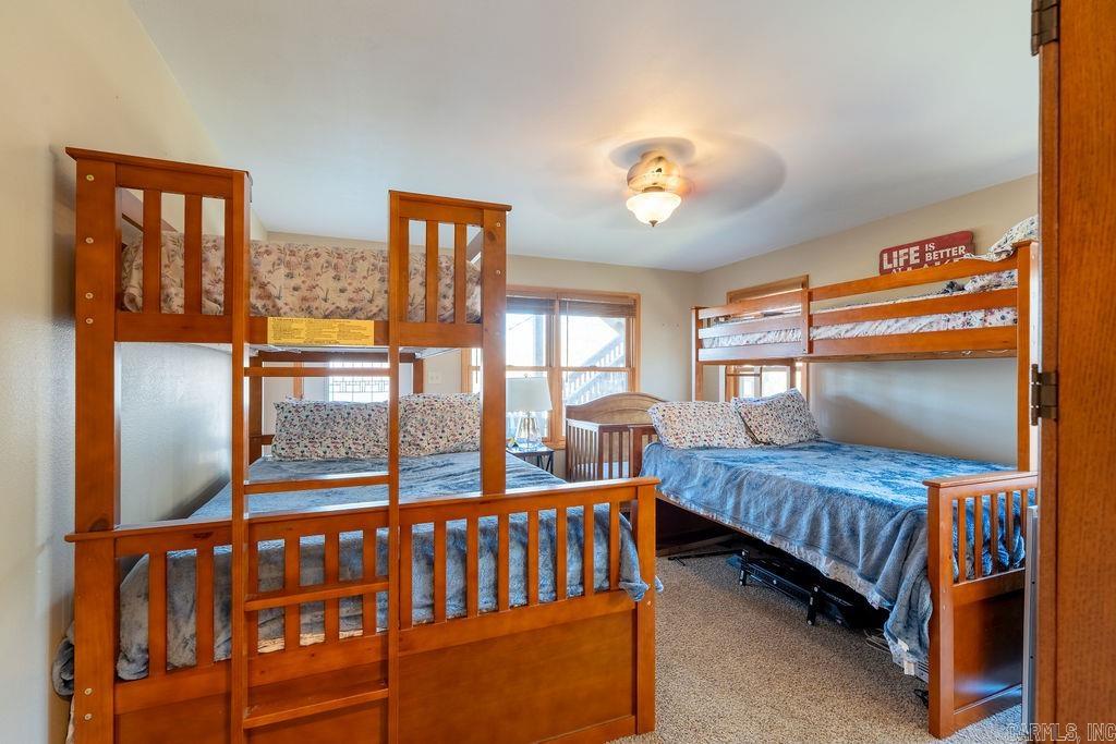 WHISPERING SPRINGS - Residential