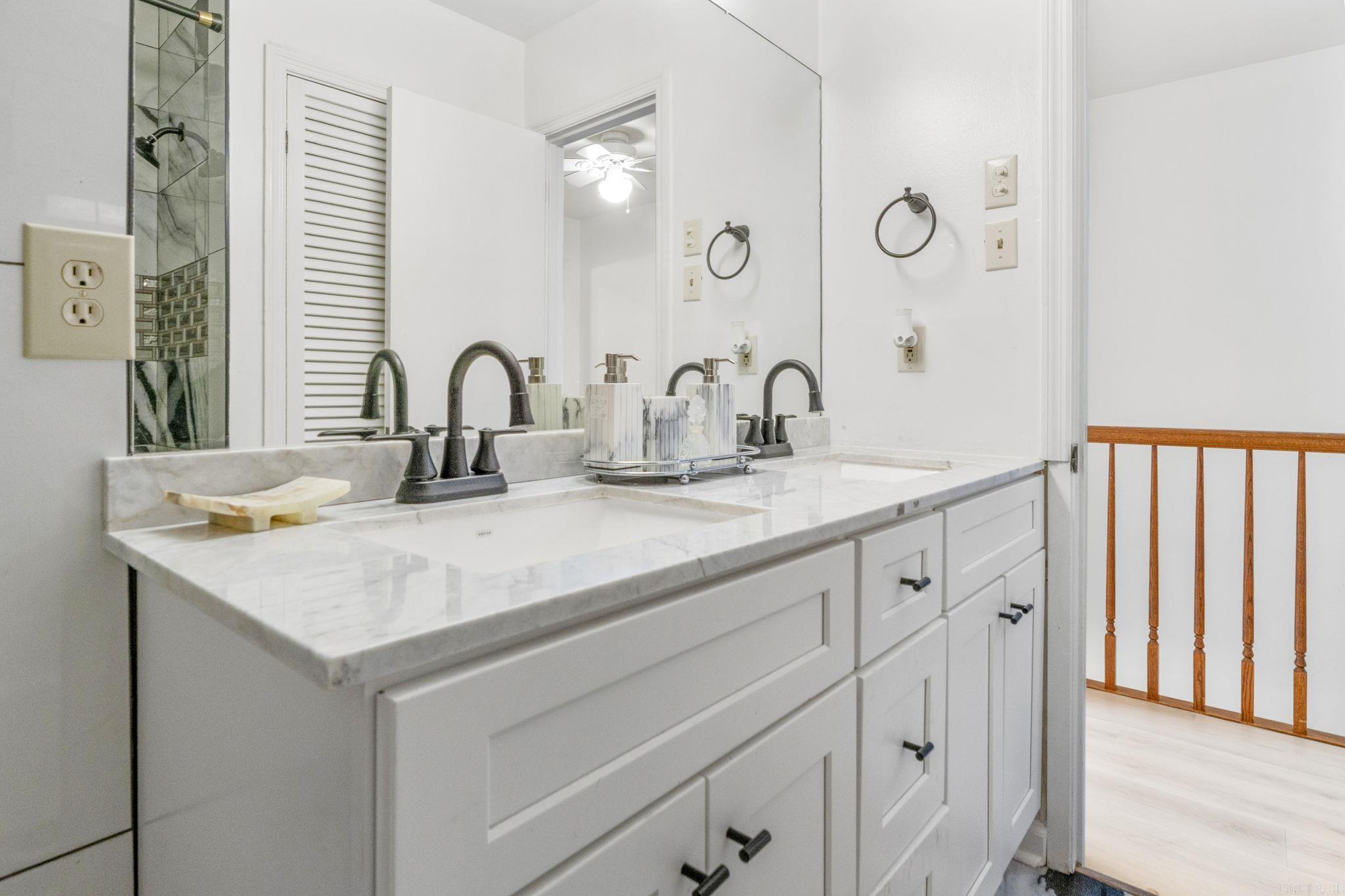 HAMPTON COURT APT HPR - Residential
