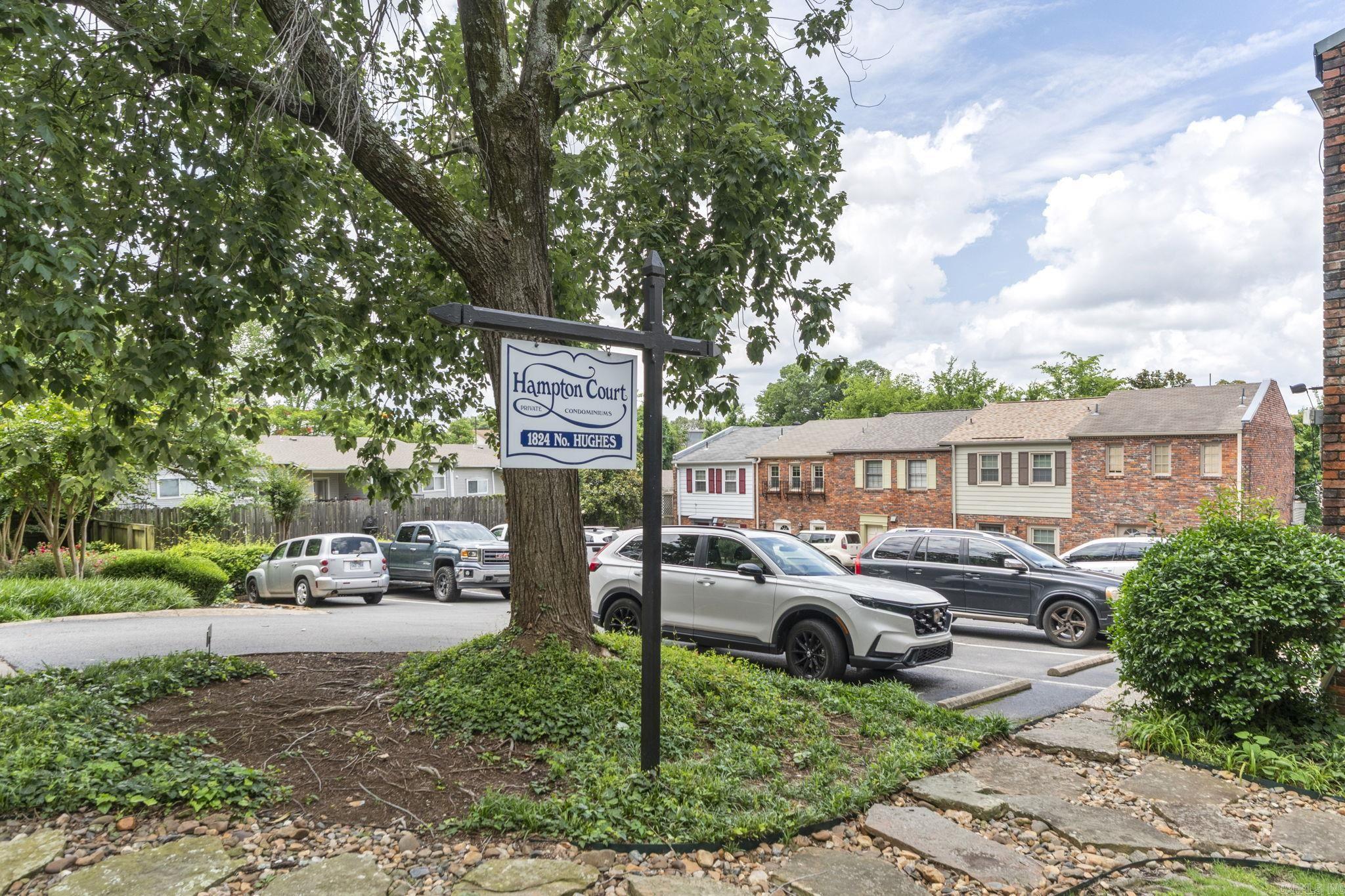 HAMPTON COURT APT HPR - Residential