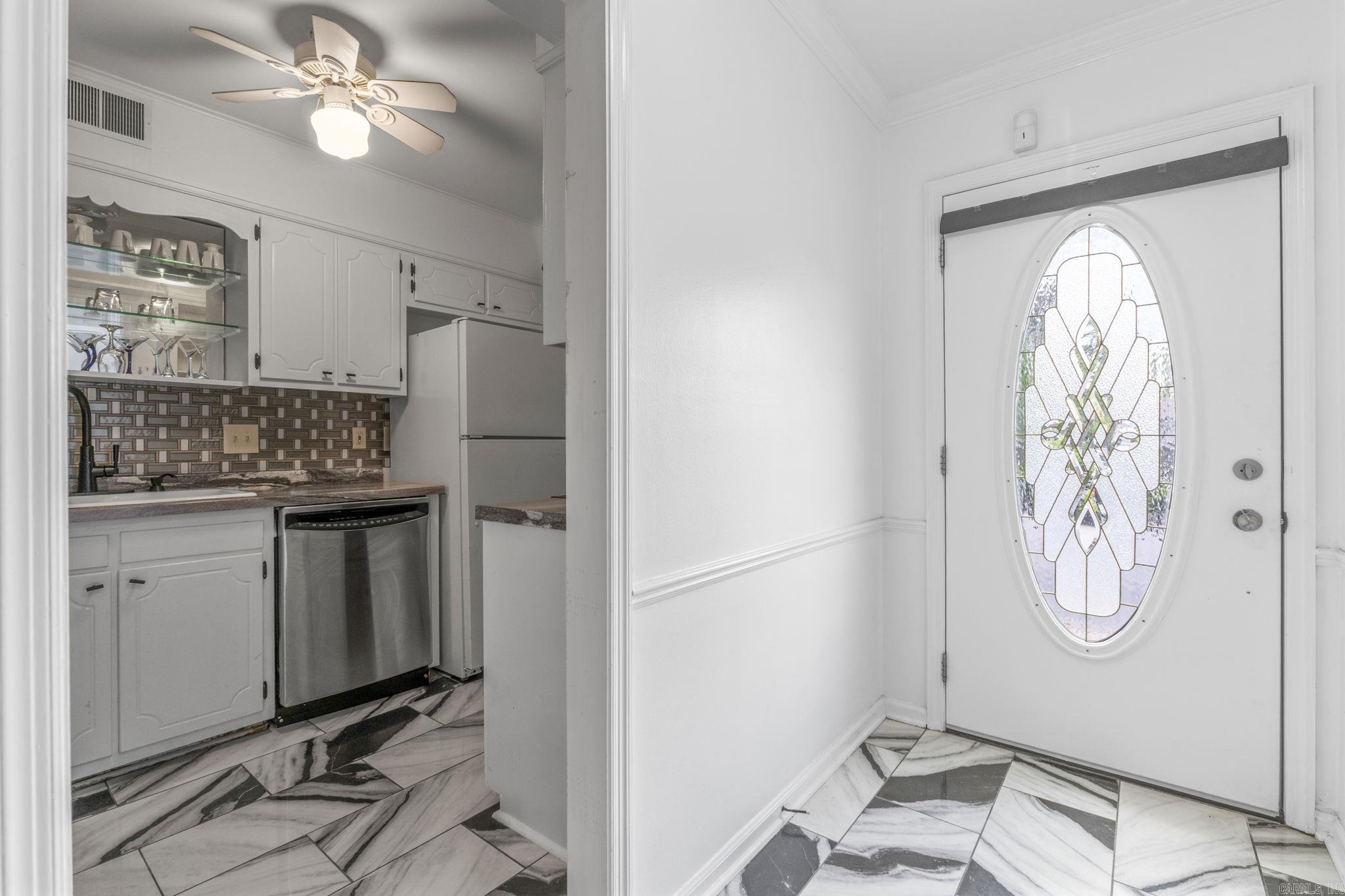 HAMPTON COURT APT HPR - Residential